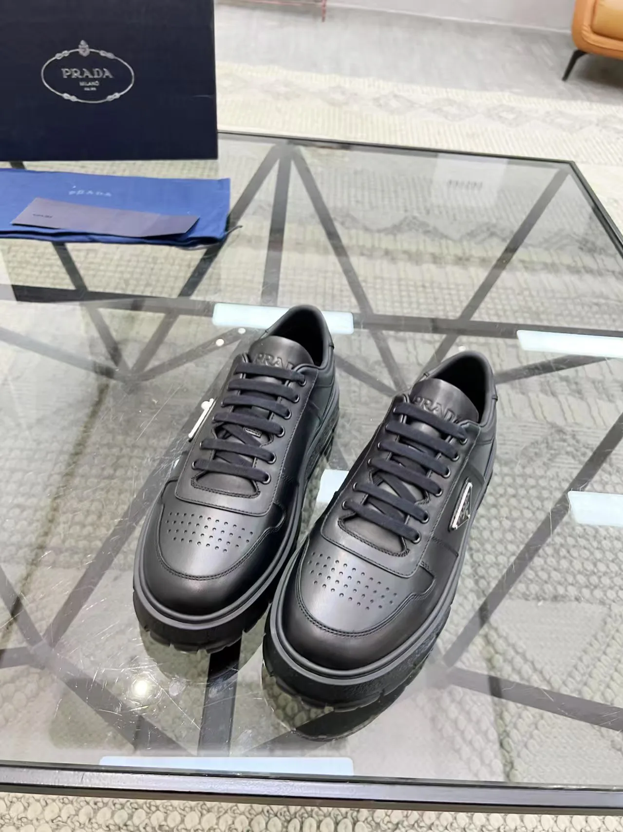 Кроссовки Мужские Prada 14378032