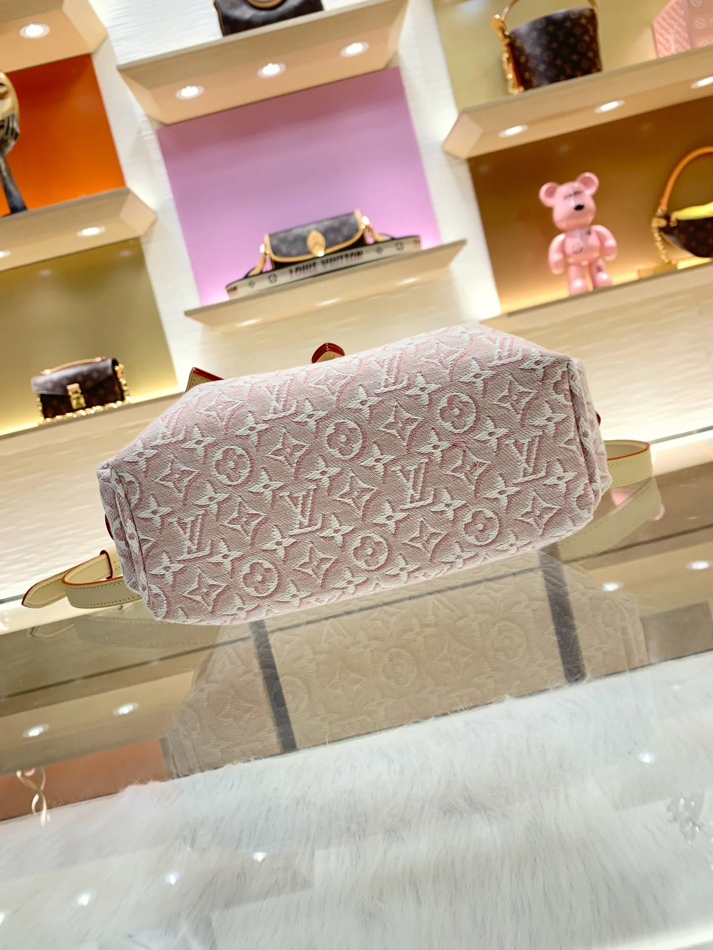 Классические Сумки Женские Louis Vuitton 17303175