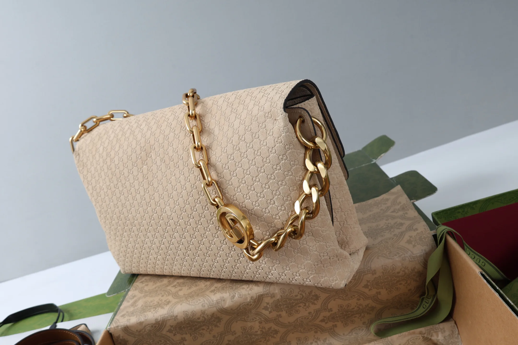 Классические Сумки Женские Gucci 18005078