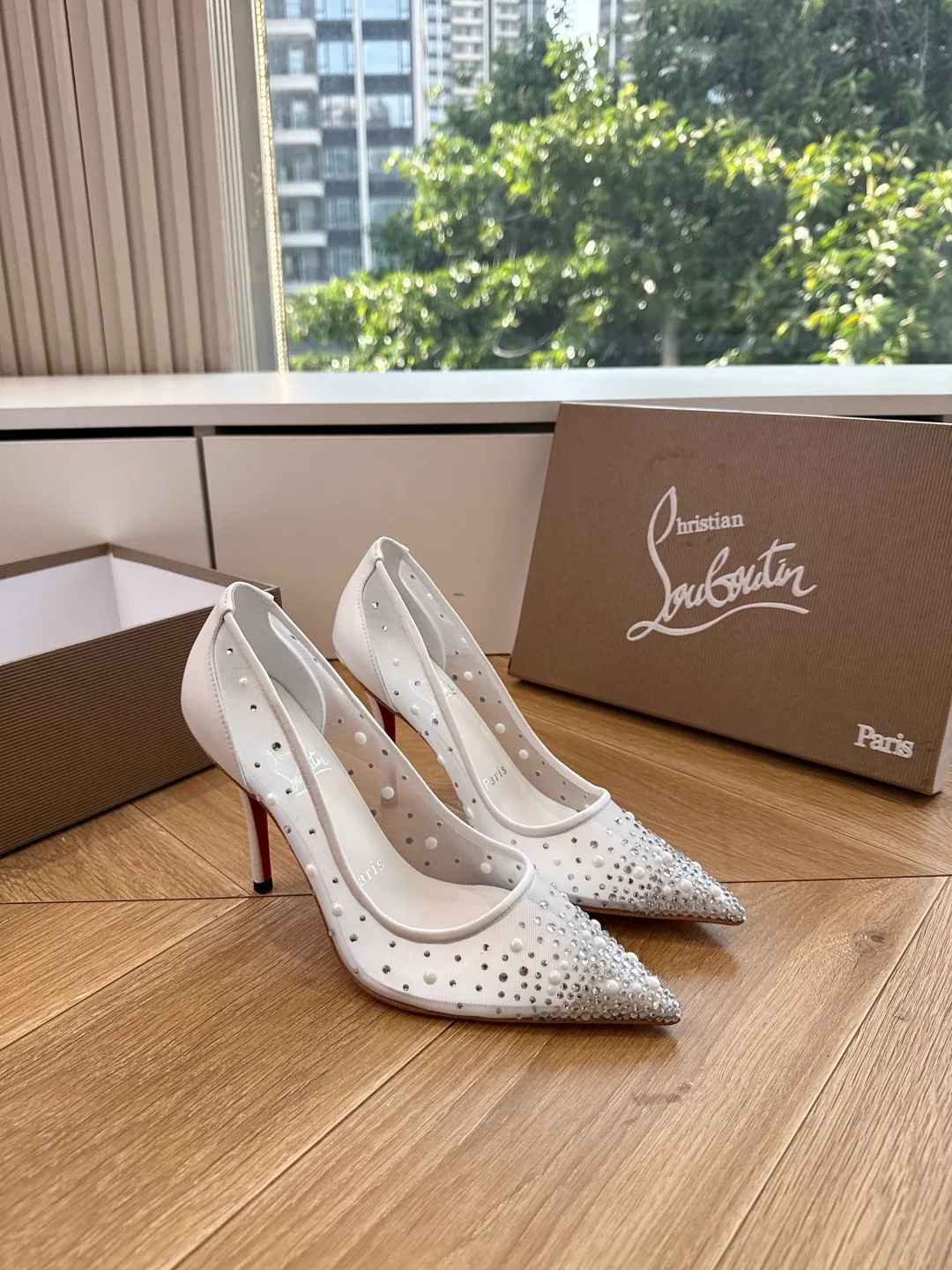 Туфли Женские Christian Louboutin 17480777