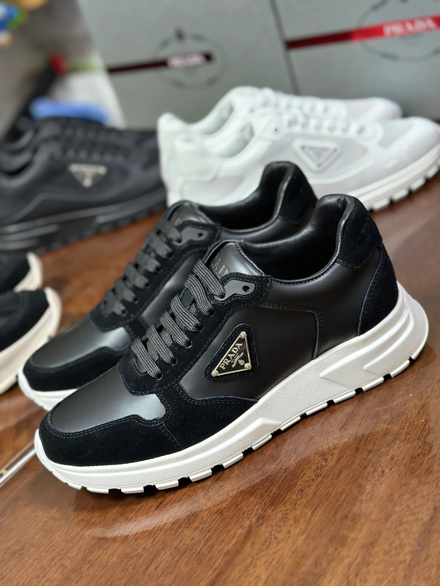 Кроссовки Женские Prada 18708340