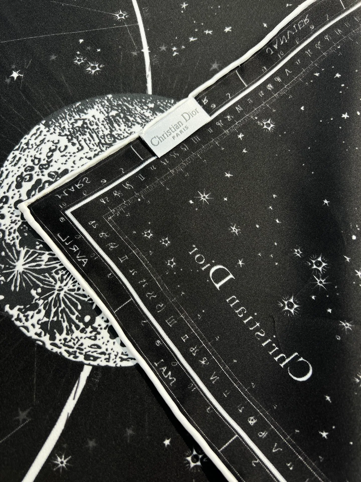 Платки Christian Dior 11882907