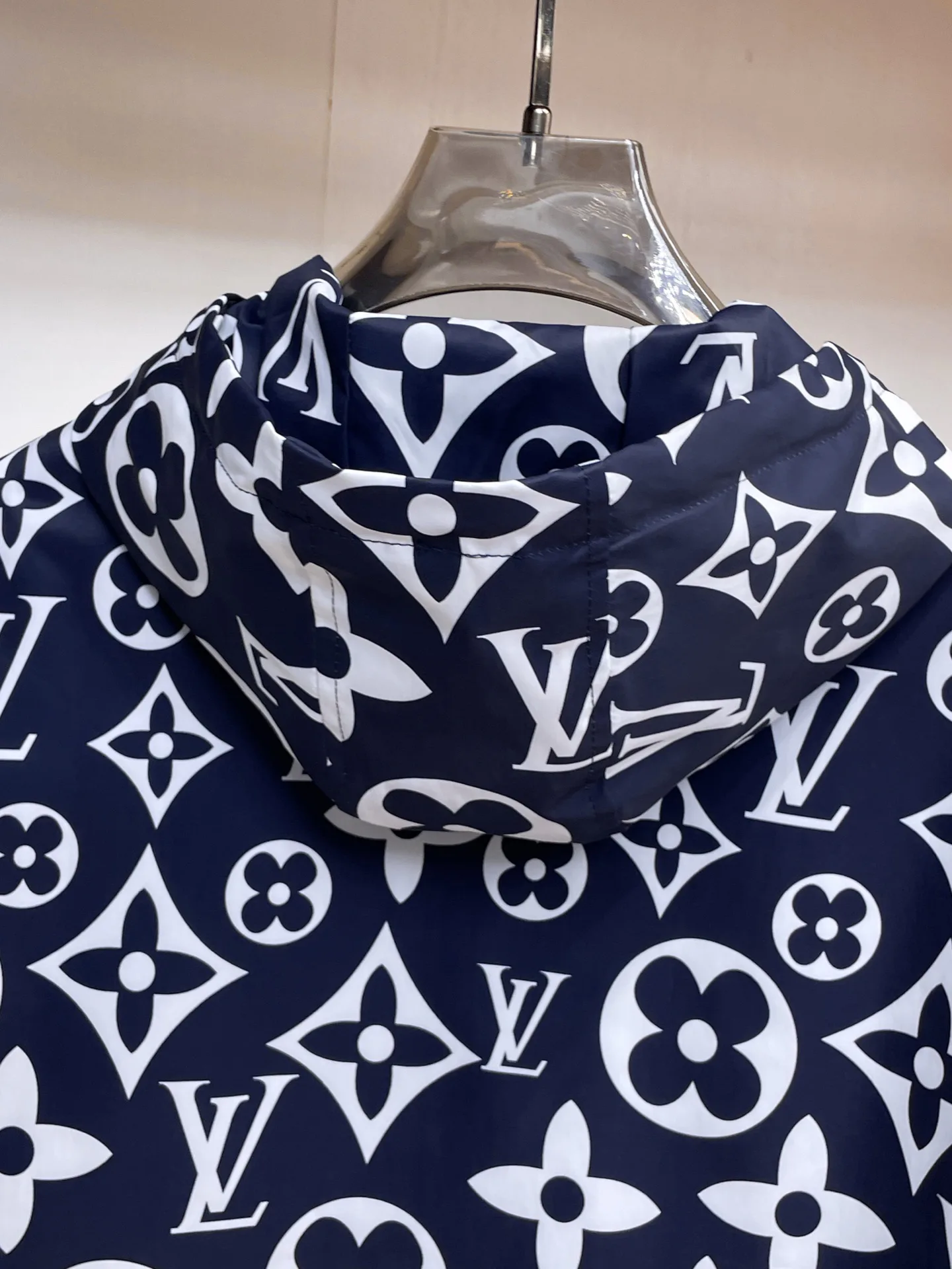 Куртки И Пуховики Мужские Louis Vuitton 9352286