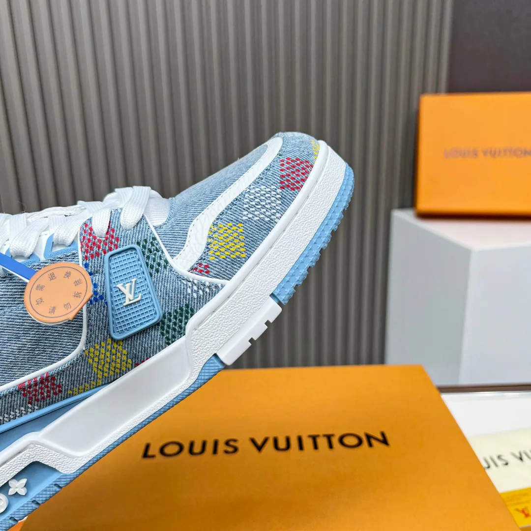 Кроссовки Женские Louis Vuitton 11707375