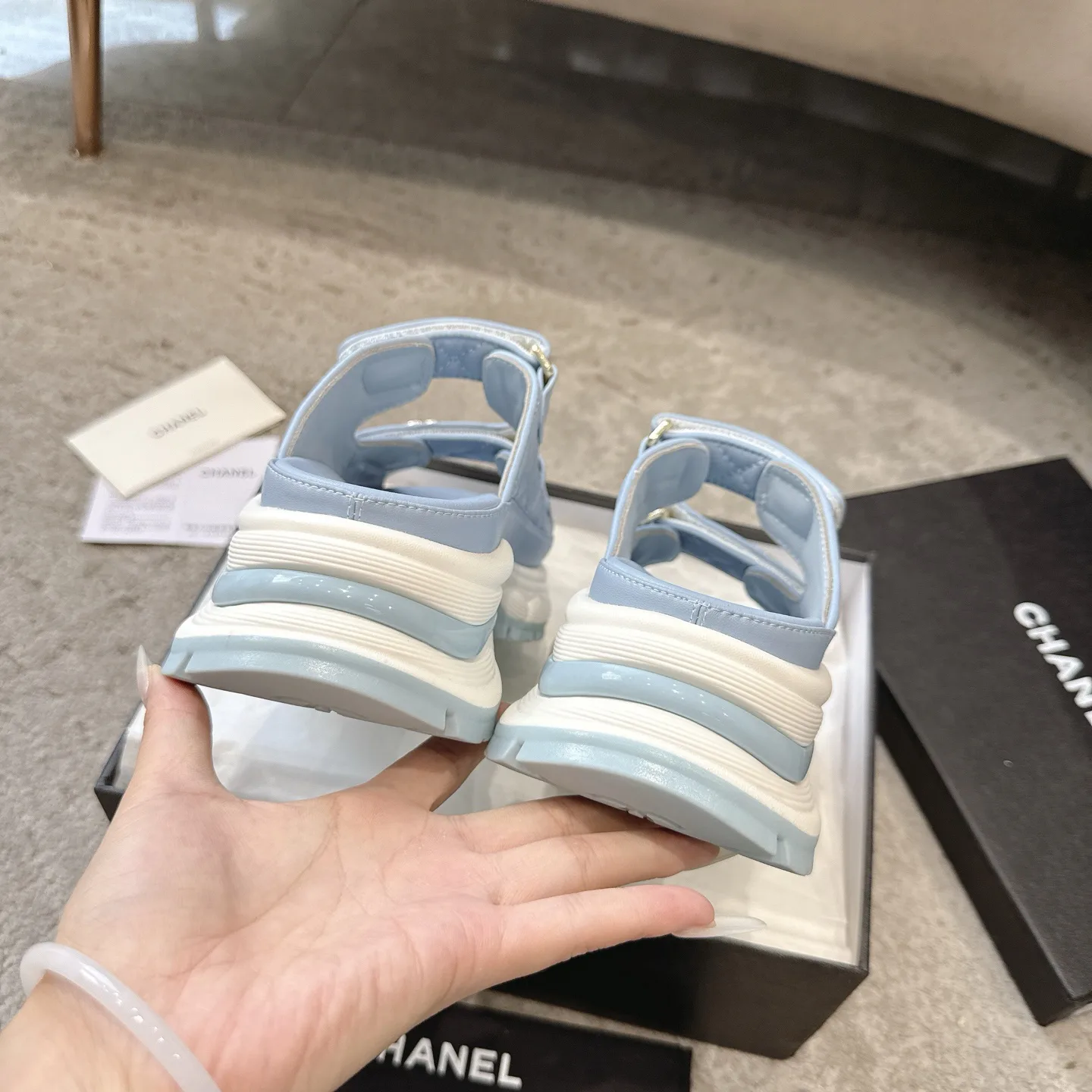 Босоножки Женские Chanel 16954210