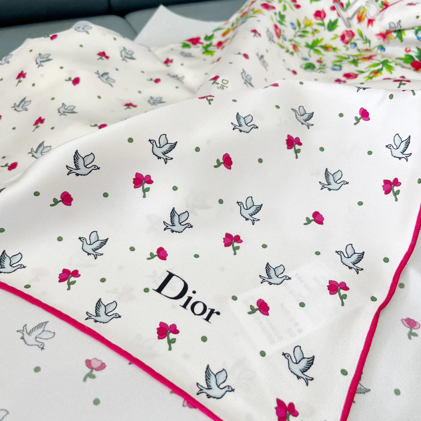 Платки Christian Dior 13560888