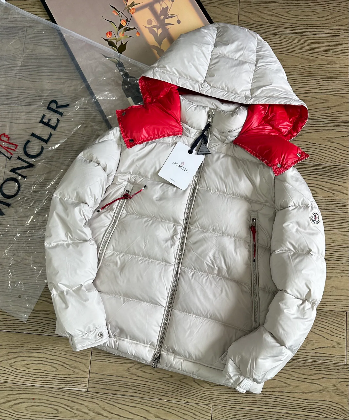 Куртки И Пуховики Женские Moncler 5379591