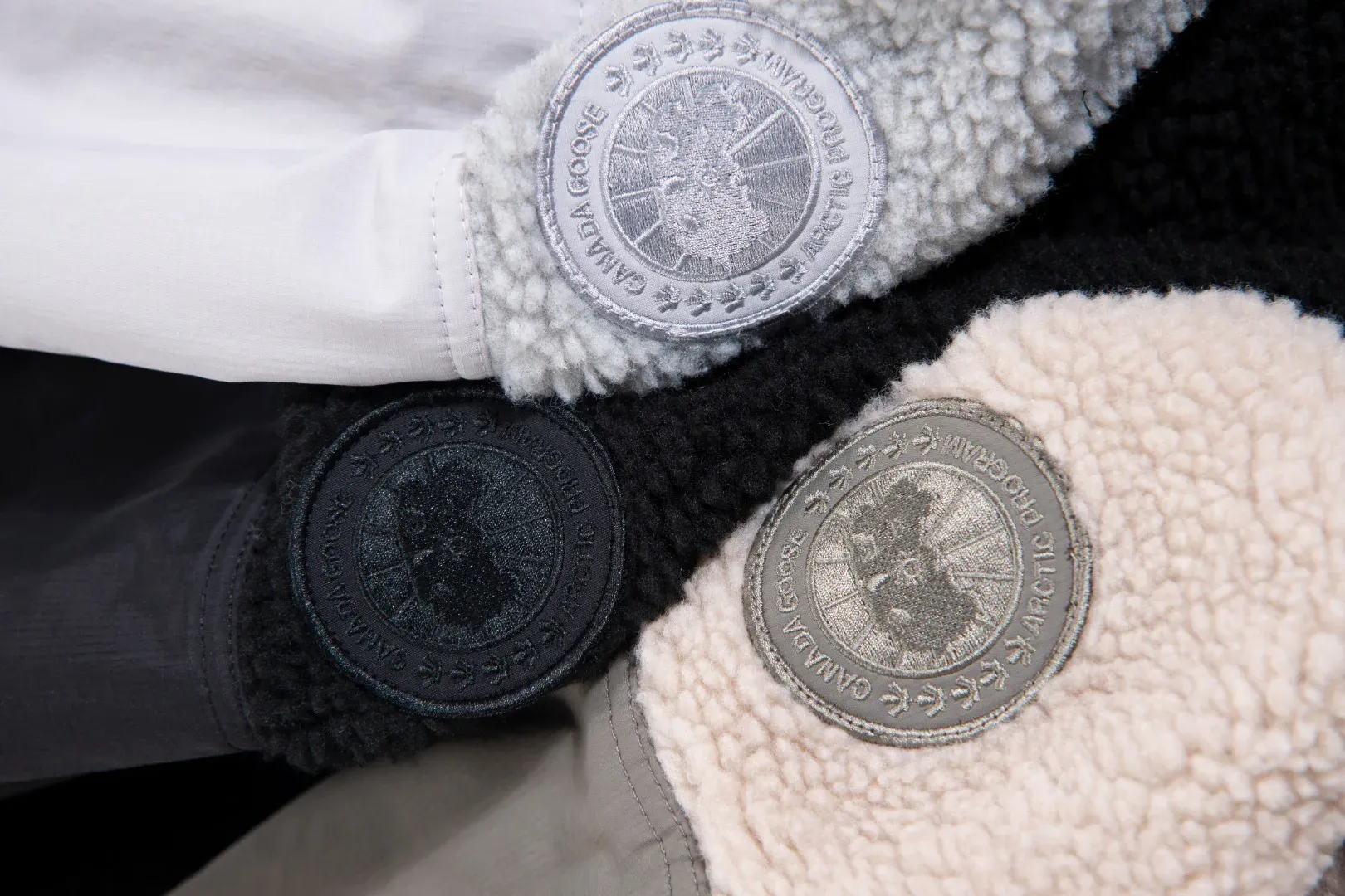 Куртки И Пуховики Женские Canada Goose 687137