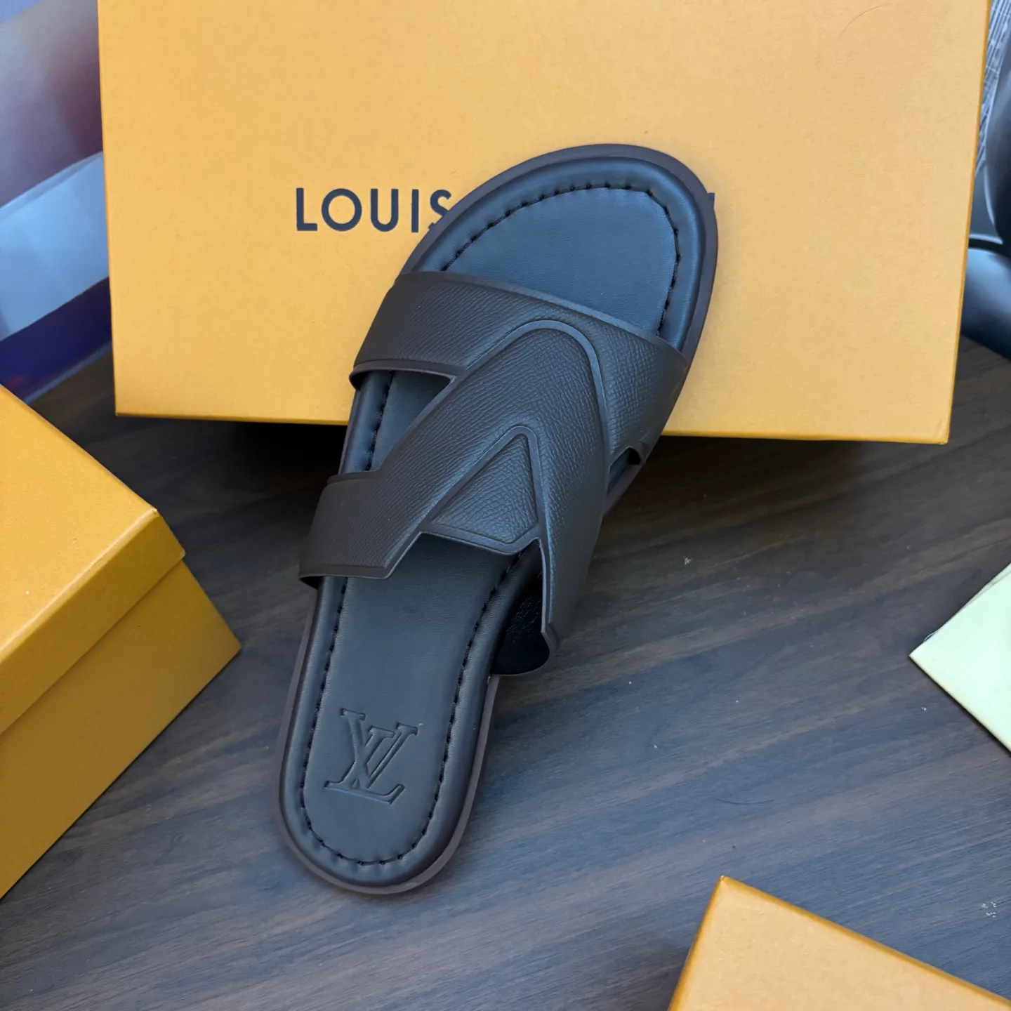 Шлепанцы Мужские Louis Vuitton 18103223