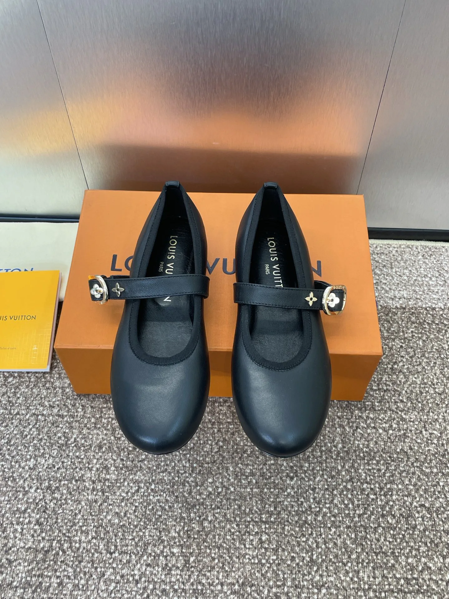 Туфли Женские Louis Vuitton 13346500
