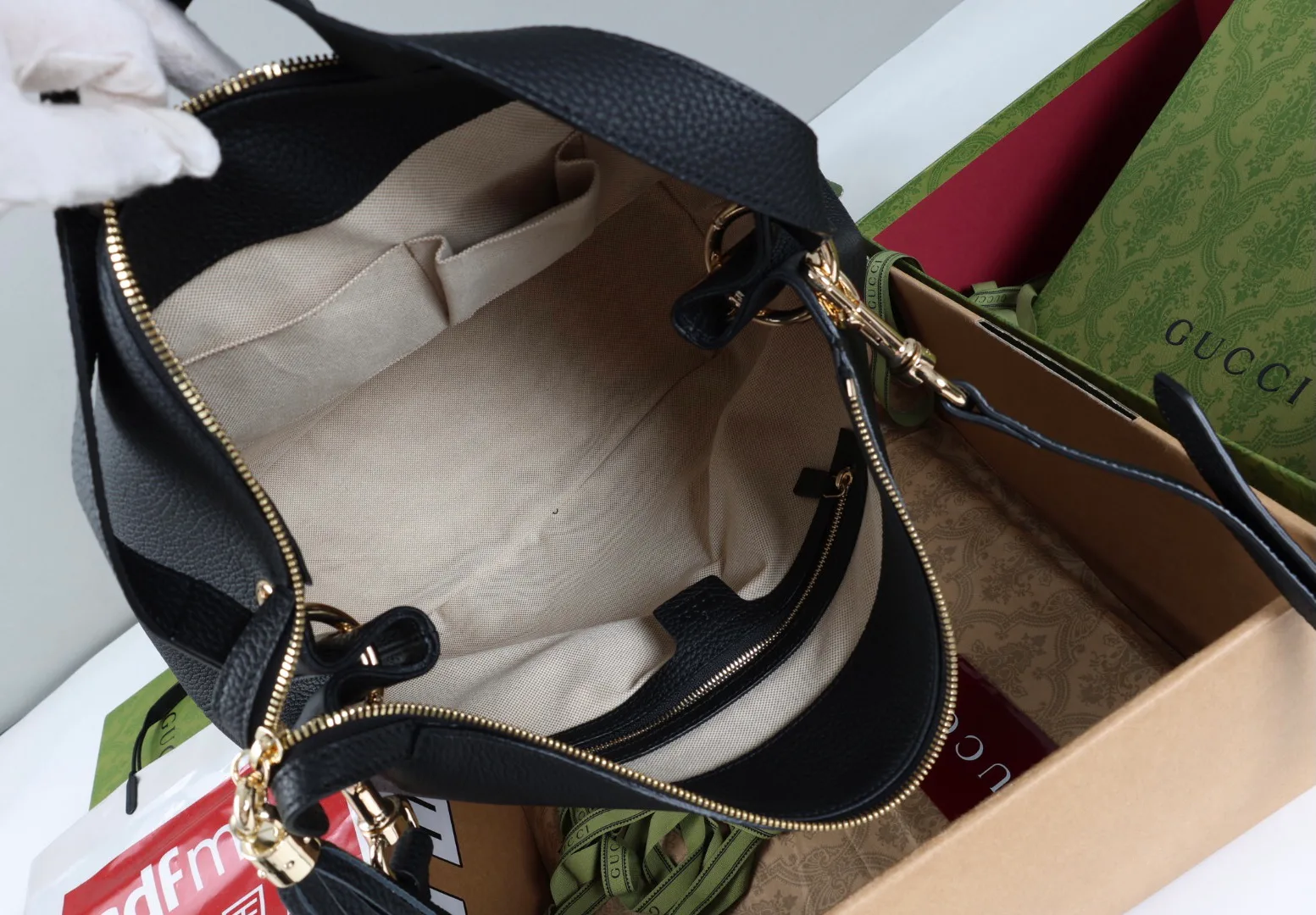 Классические Сумки Женские Gucci 18223260