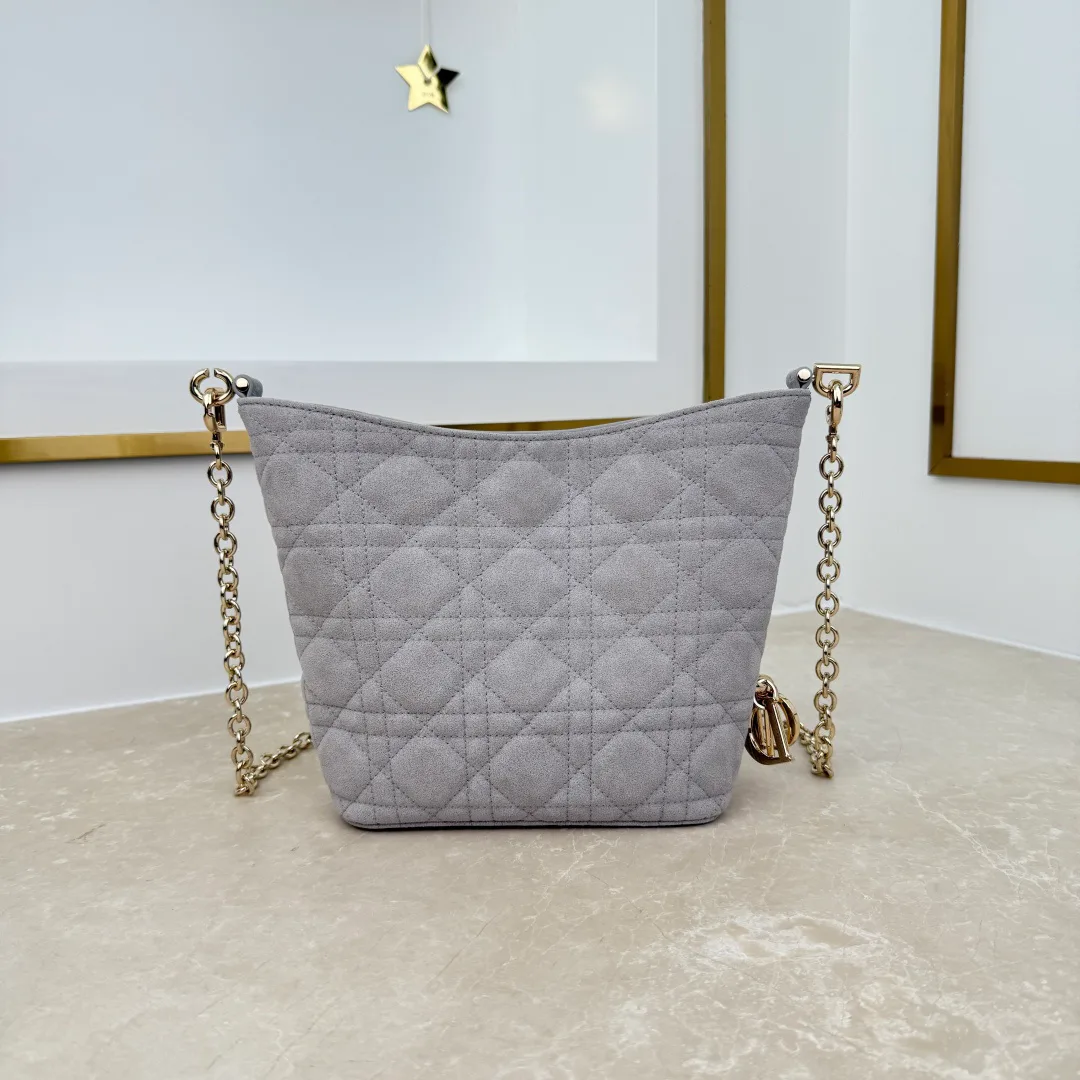 Классические Сумки Женские Christian Dior 18116266