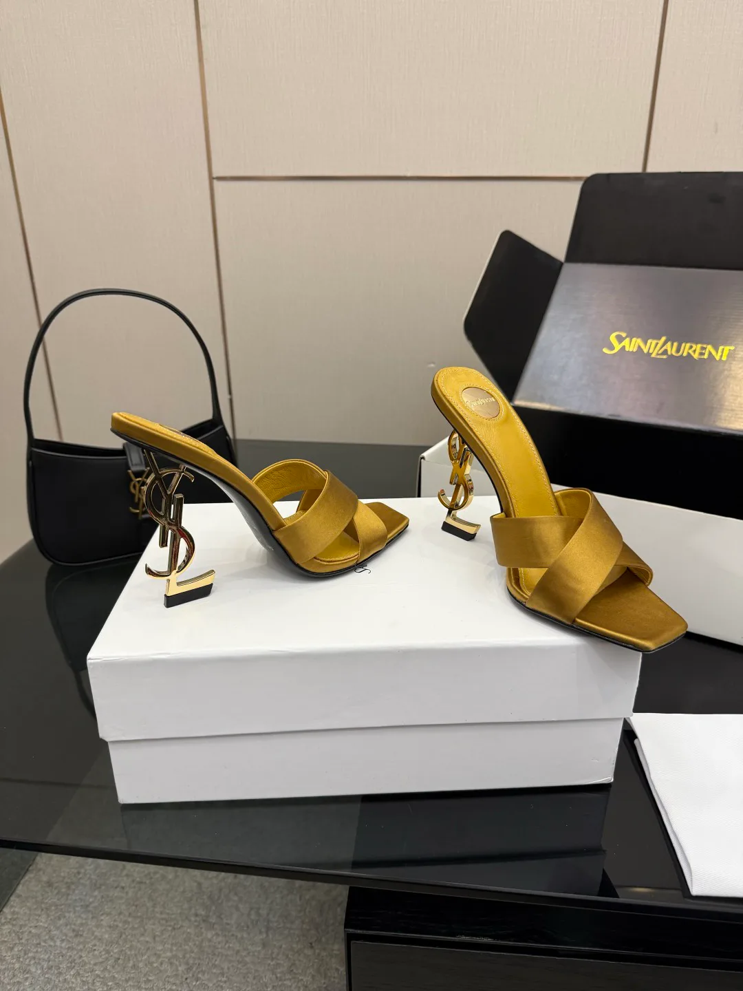 Босоножки Женские Saint Laurent 11336496