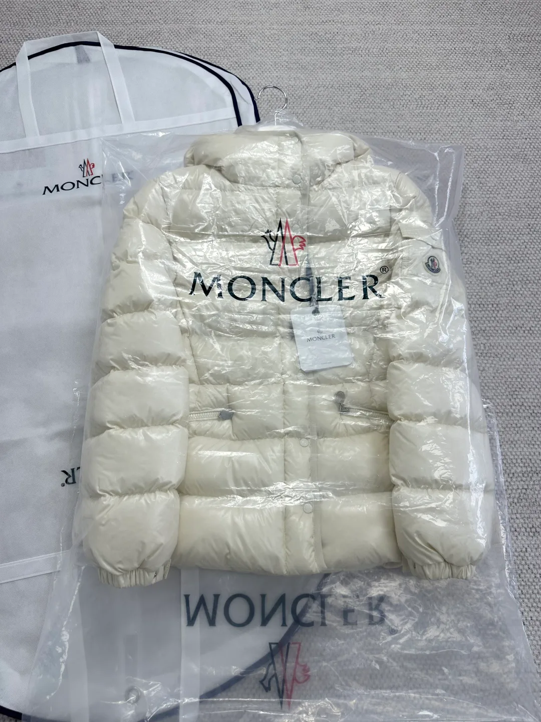 Куртки И Пуховики Женские Moncler 18794661