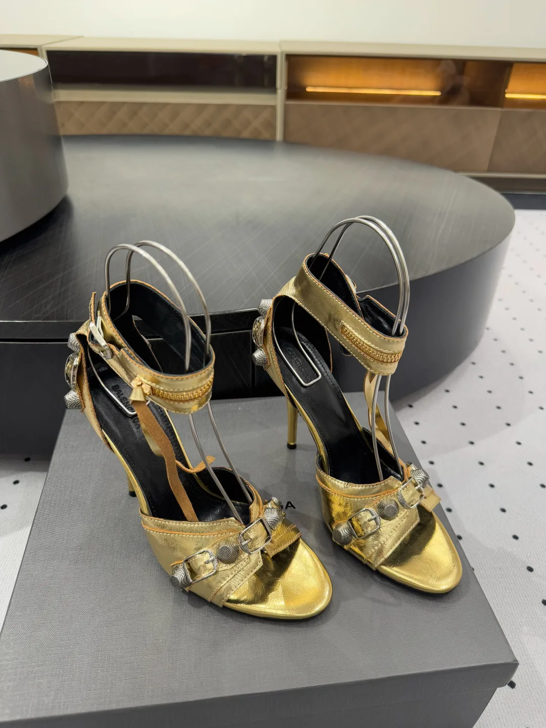 Босоножки Женские Balenciaga 30728