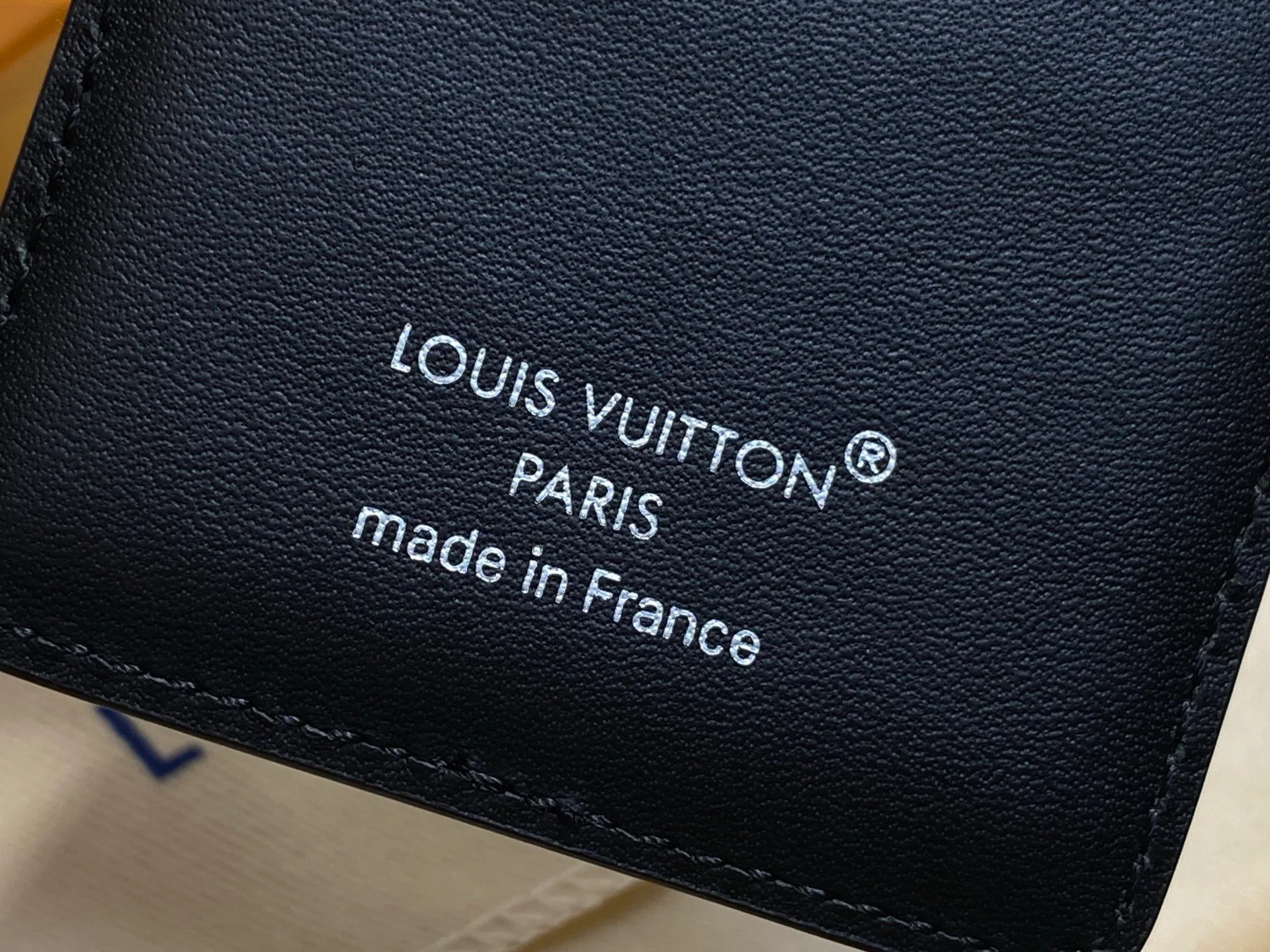 Кошельки Louis Vuitton 13209848