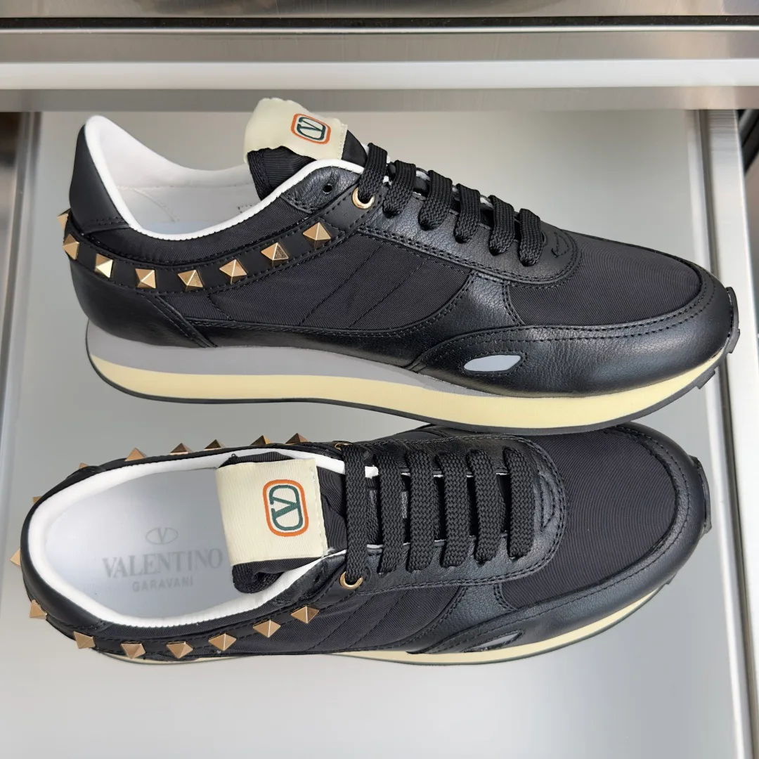 Кроссовки Женские Valentino 17950499