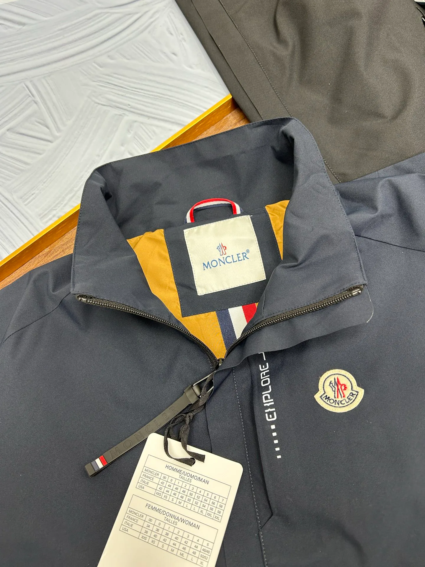 Куртки И Пуховики Мужские Moncler 20407