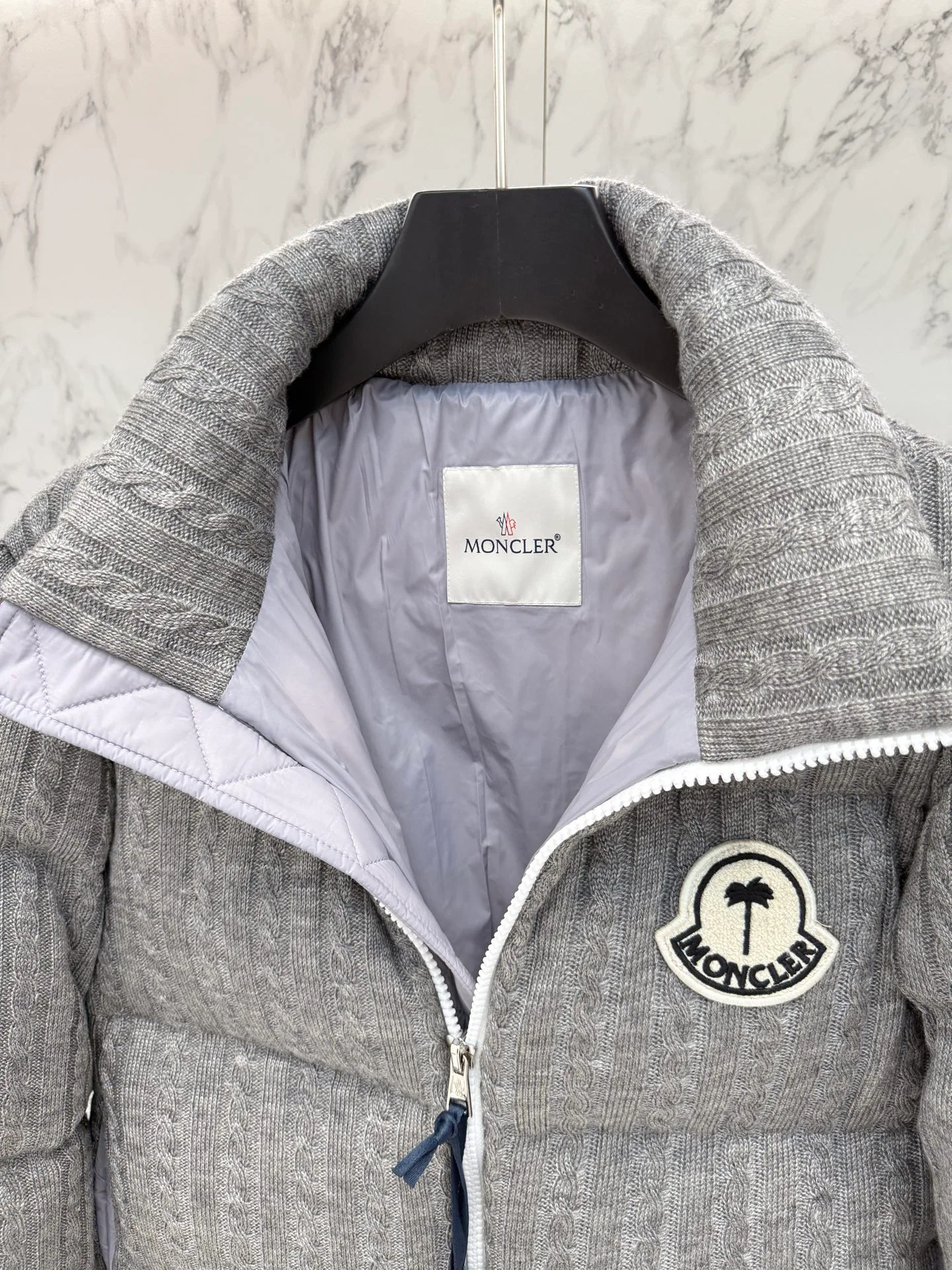 Куртки И Пуховики Мужские Moncler 18188650