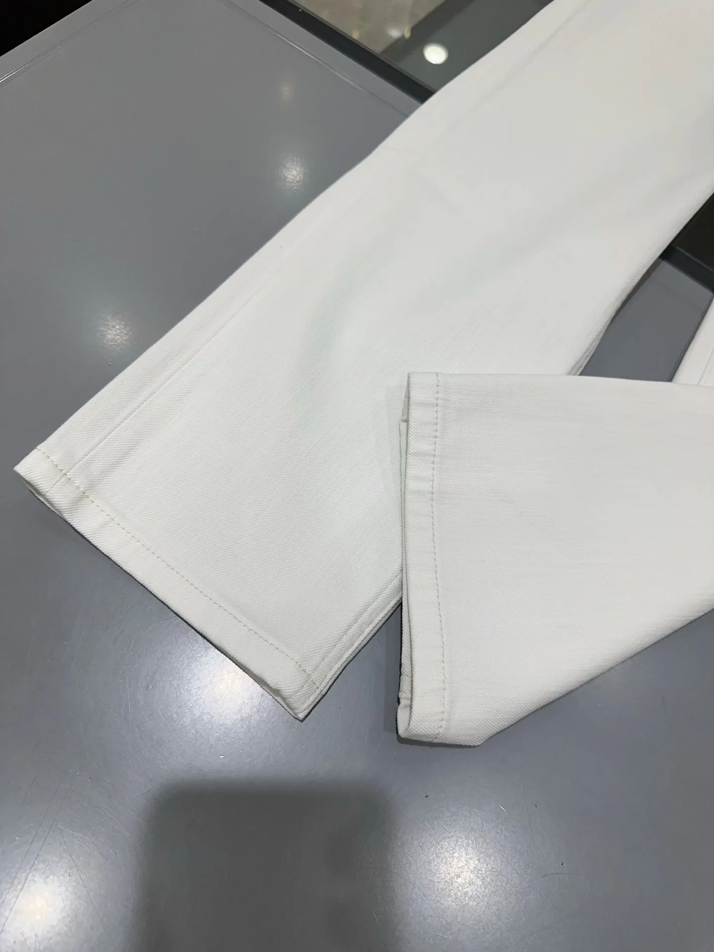 Джинсы Женские Brunello Cucinelli 11710993