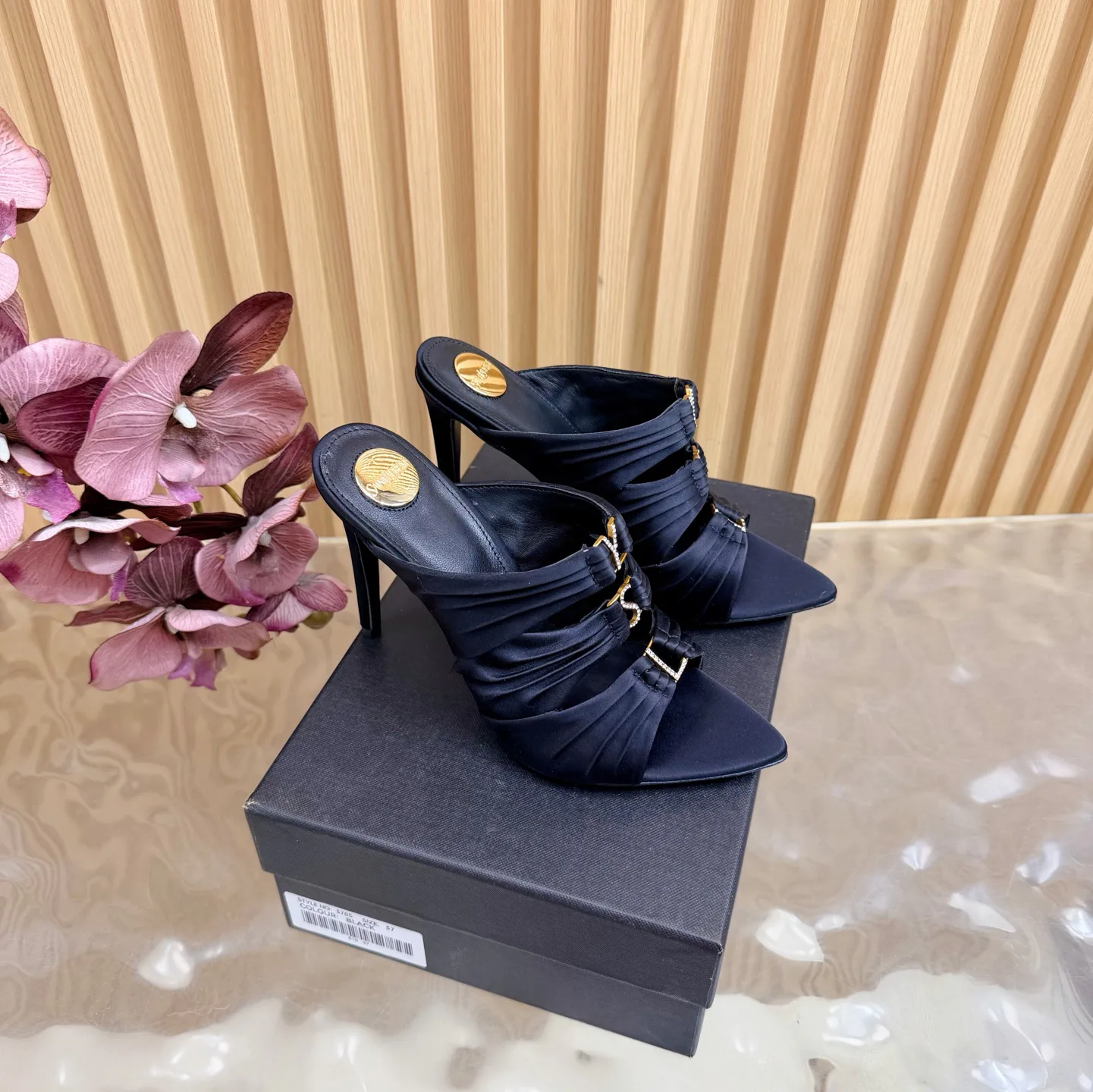 Босоножки Женские Saint Laurent 11660378
