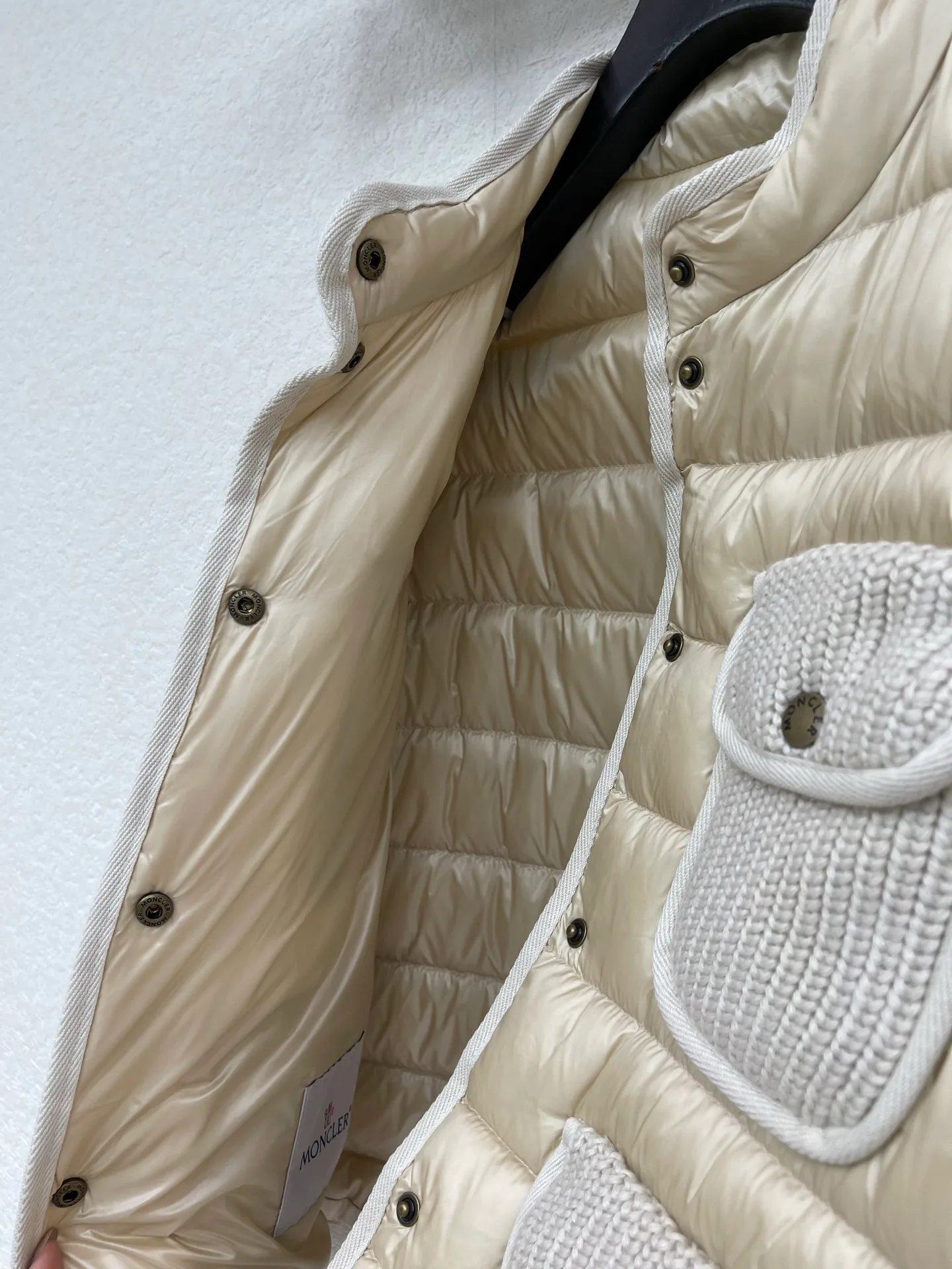 Куртки И Пуховики Женские Moncler 19576026