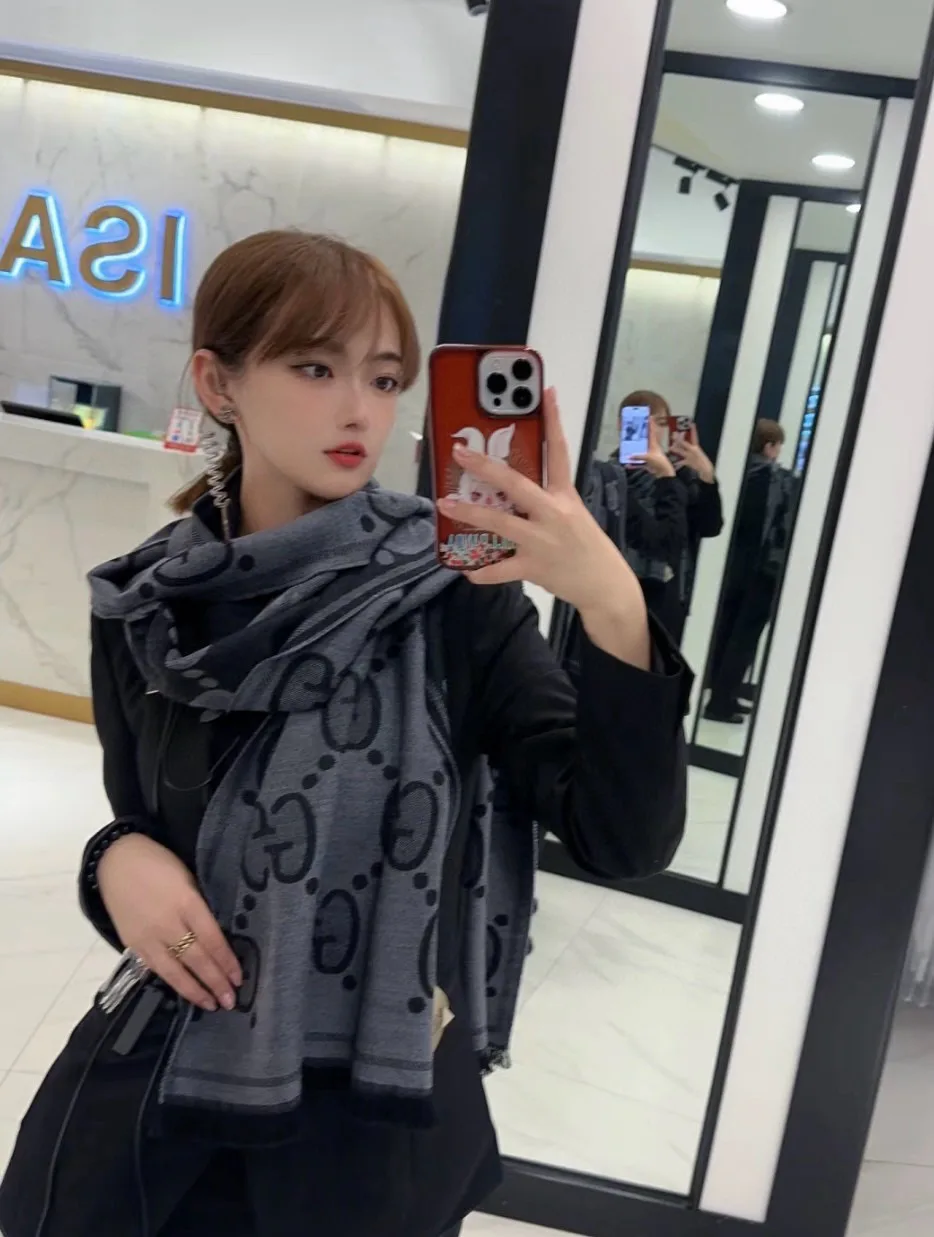 Шарфы Gucci 752665