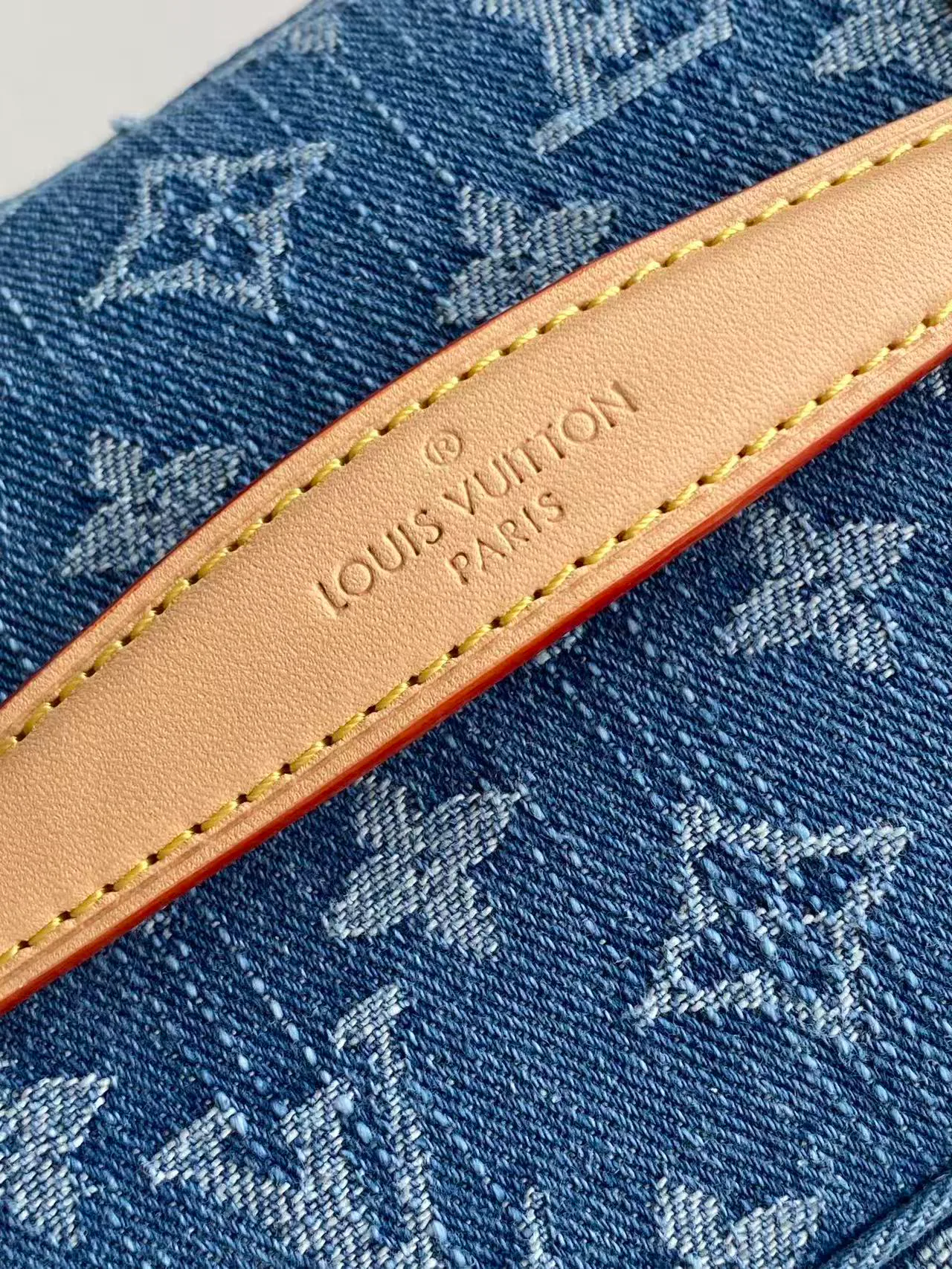 Клатчи Женские Louis Vuitton 11872280