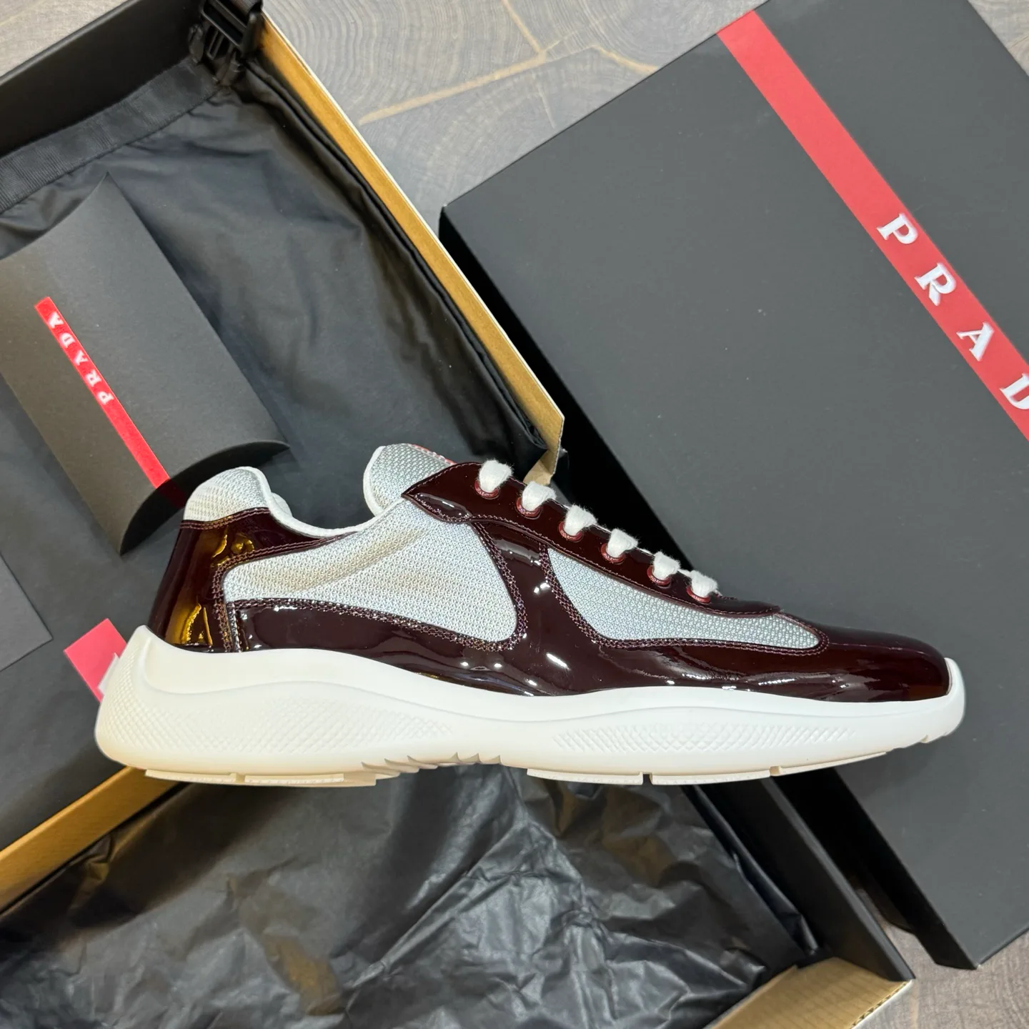 Кроссовки Женские Prada 18267060