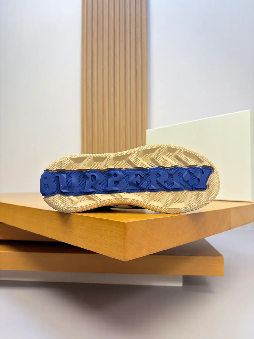 Кроссовки Мужские Burberry 19187009