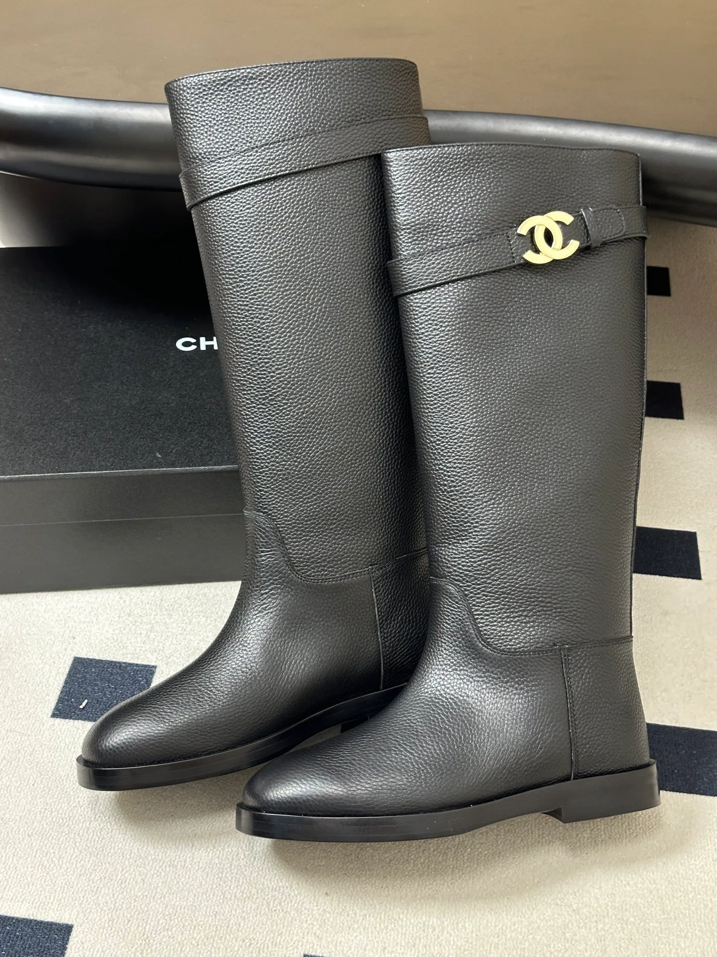 Сапоги Женские Chanel 18049458
