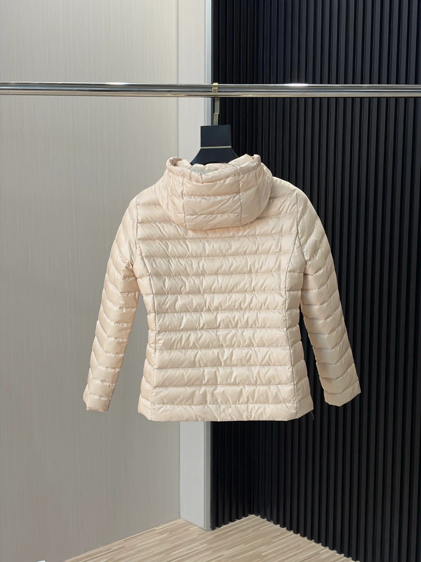 Куртки И Пуховики Женские Moncler 18285039