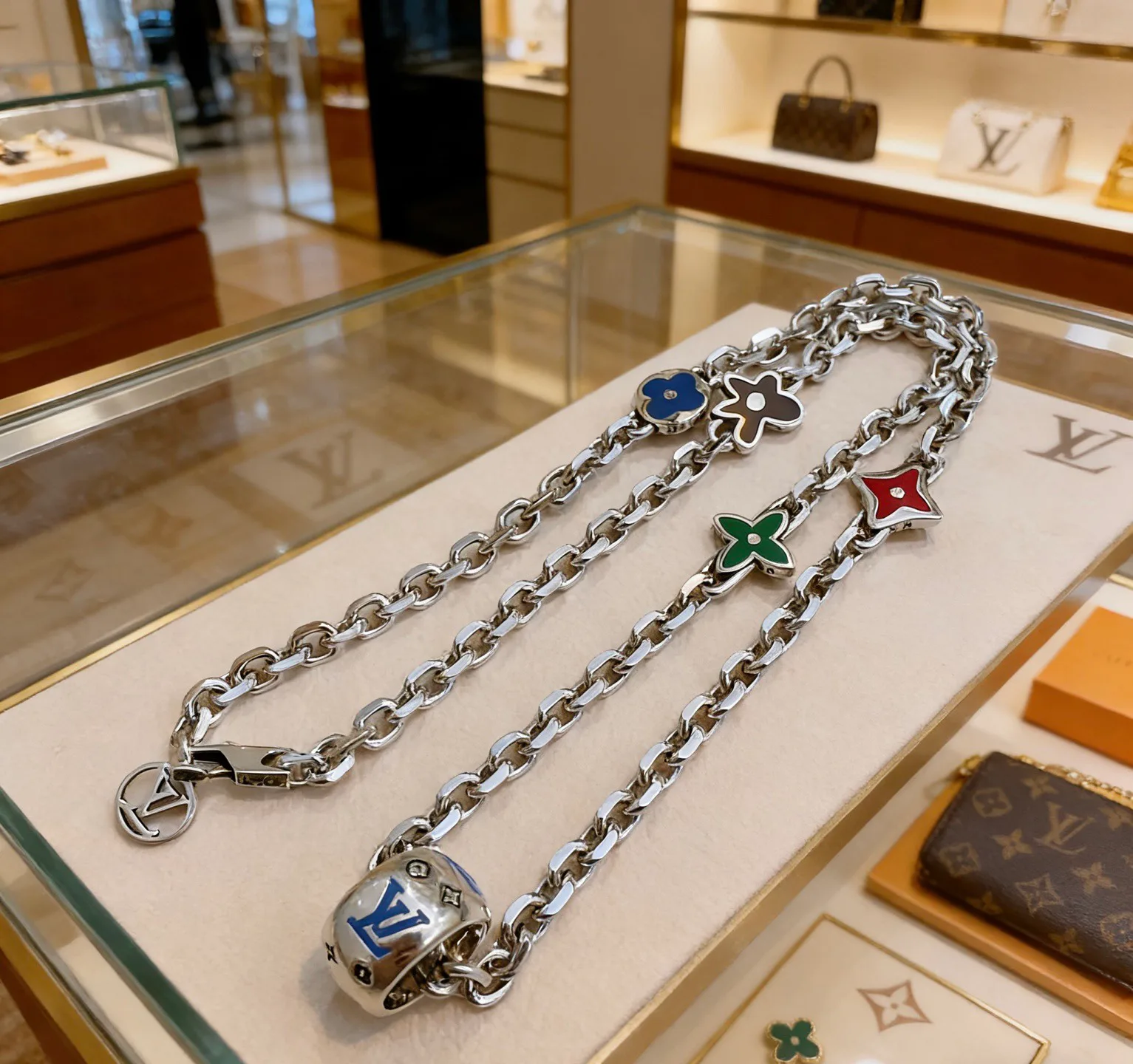 Бижутерия Louis Vuitton 13554402