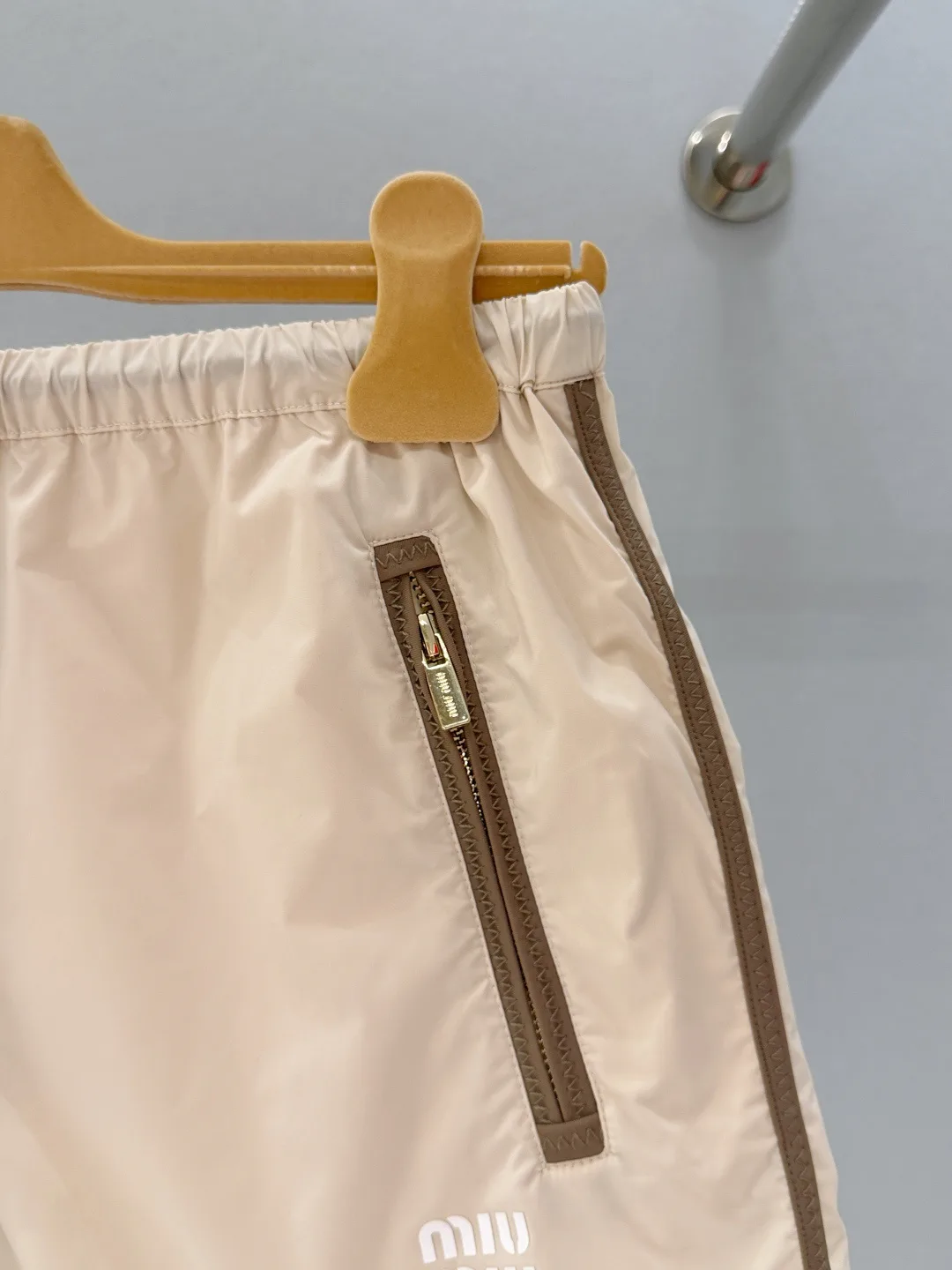 Шорты Женские Miu Miu 10994084