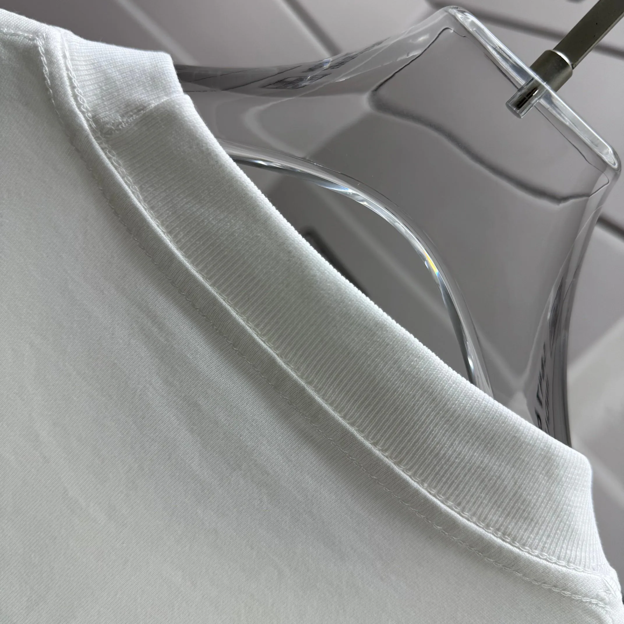 Футболки Женские Moncler 889883