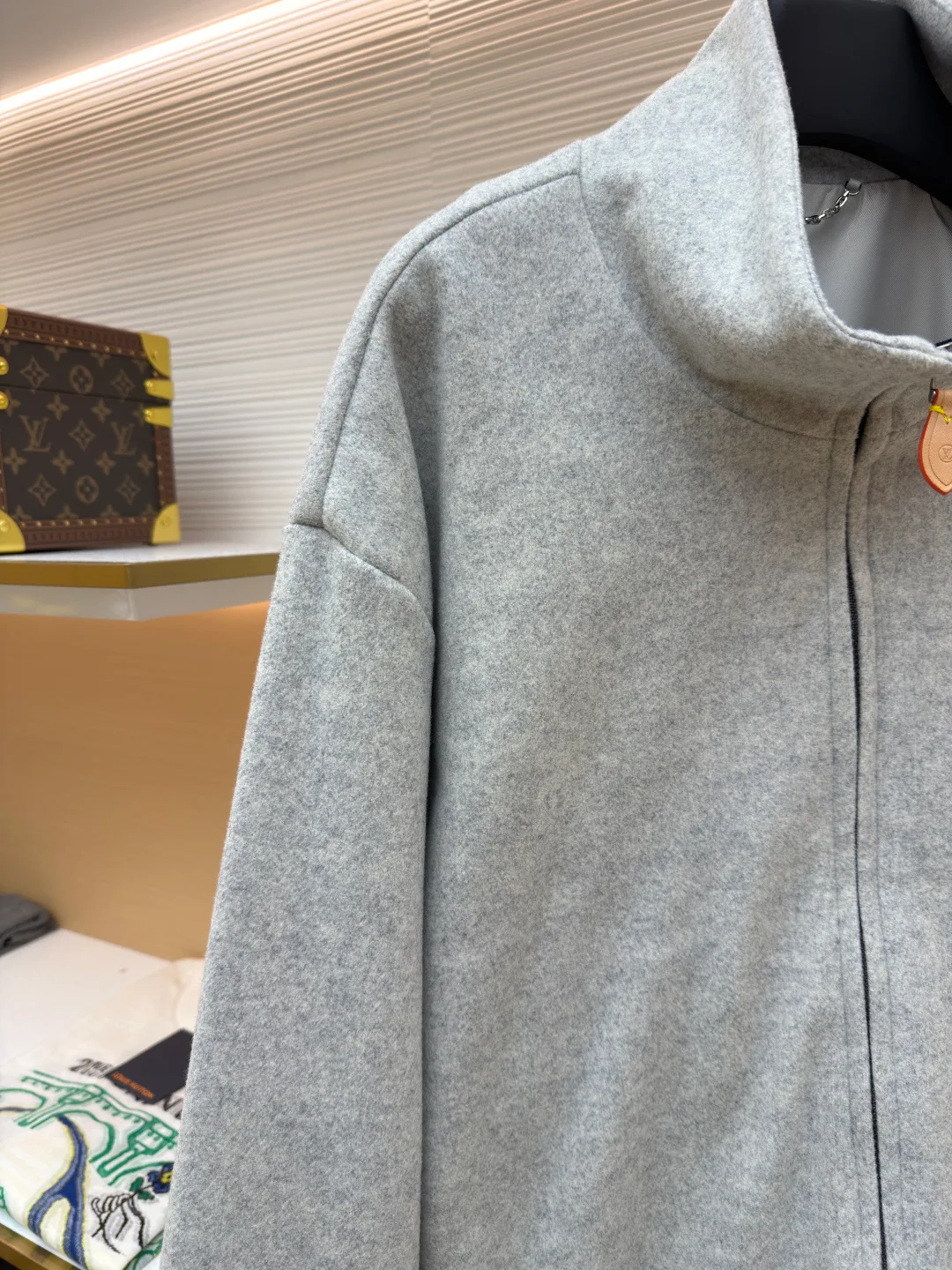 Куртки И Пуховики Мужские Louis Vuitton 6839542