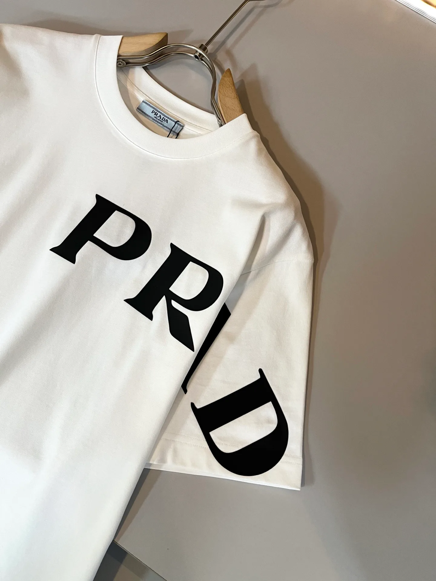 Футболки Женские Prada 11361203
