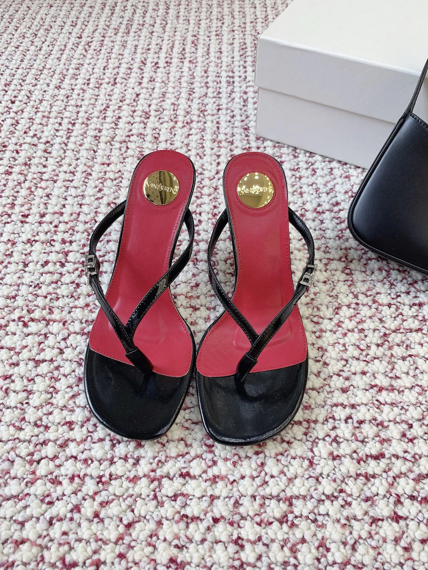 Босоножки Женские Saint Laurent 13151771