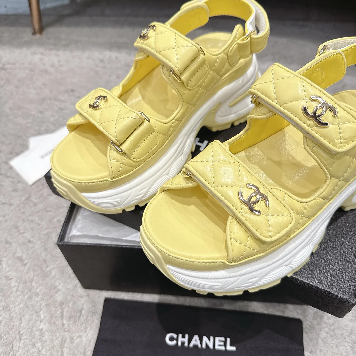 Босоножки Женские Chanel 16954231