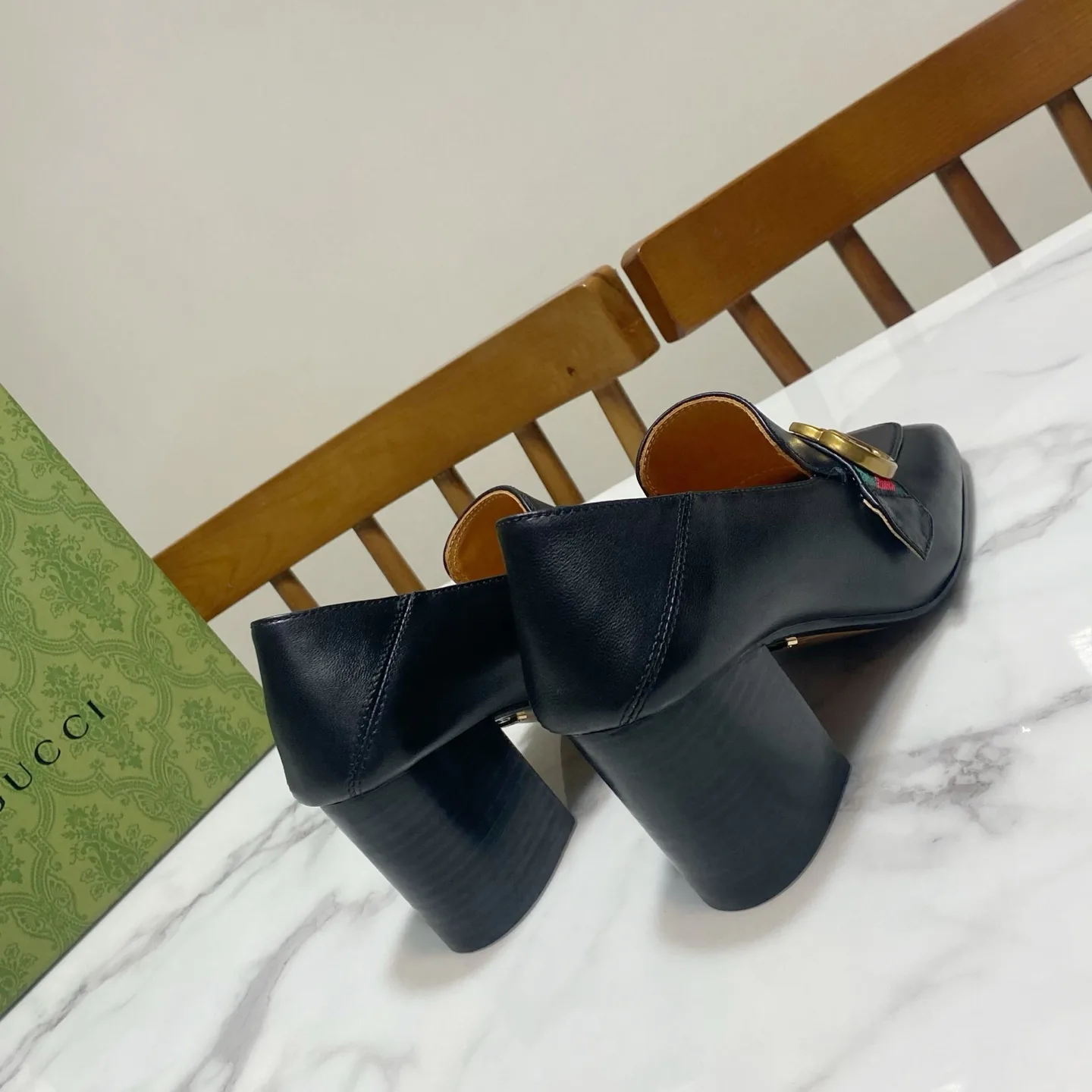 Туфли Женские Gucci 842920