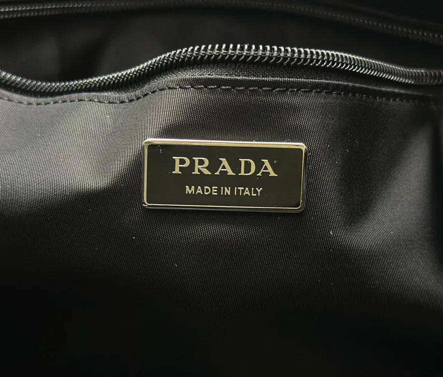 Сумки На Ремне Женские Prada 11682054
