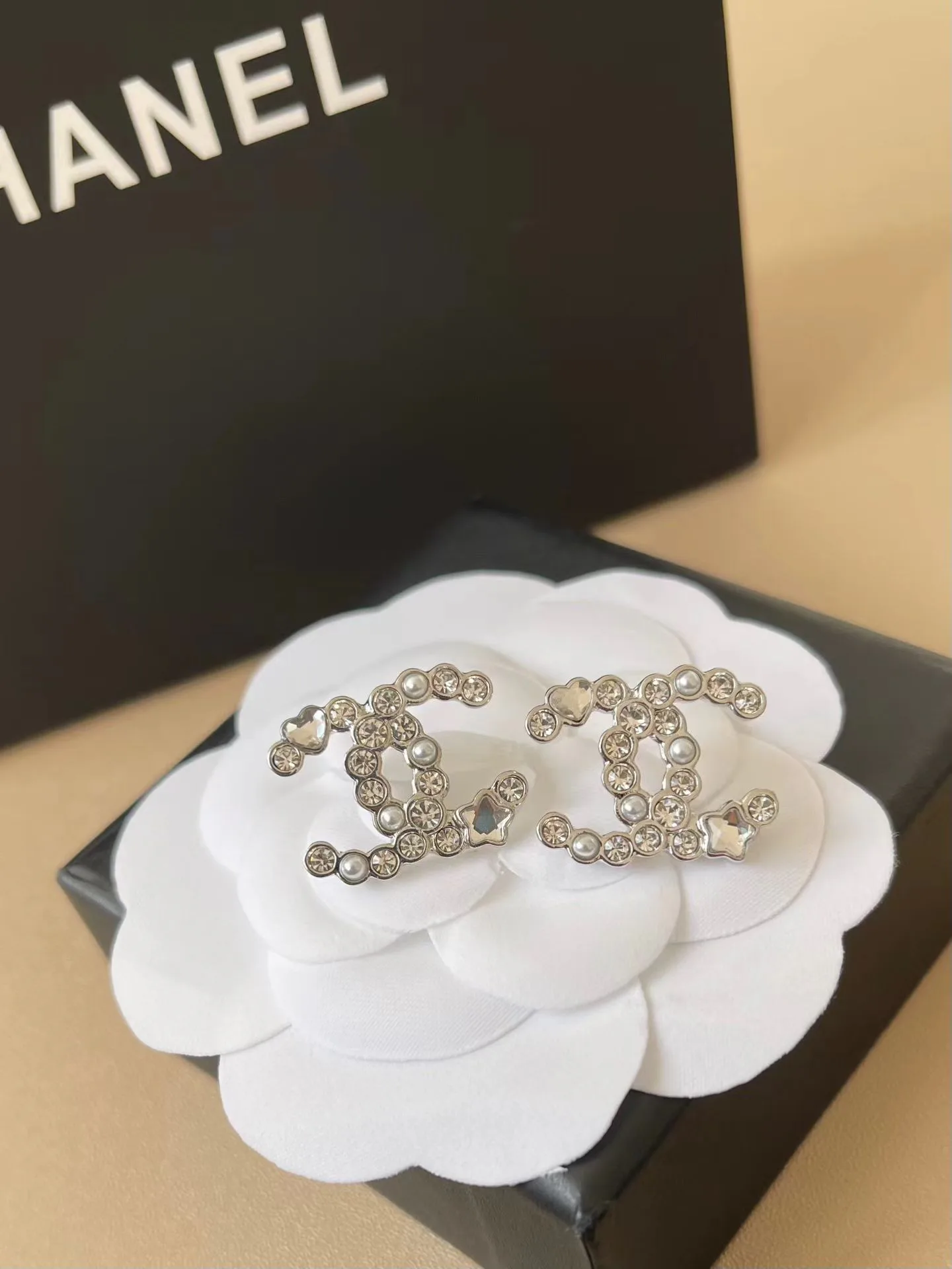 Бижутерия Chanel 1302352