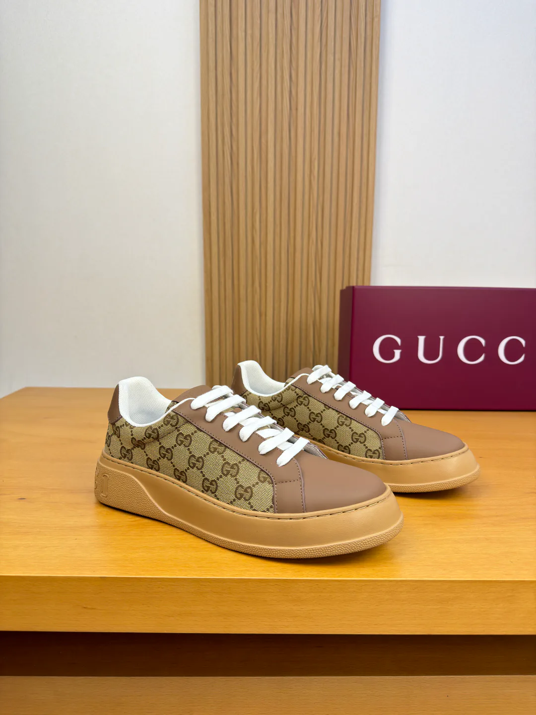 Кроссовки Женские Gucci 18781754