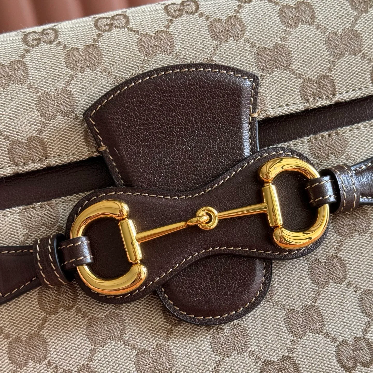 Классические Сумки Женские Gucci 17802959