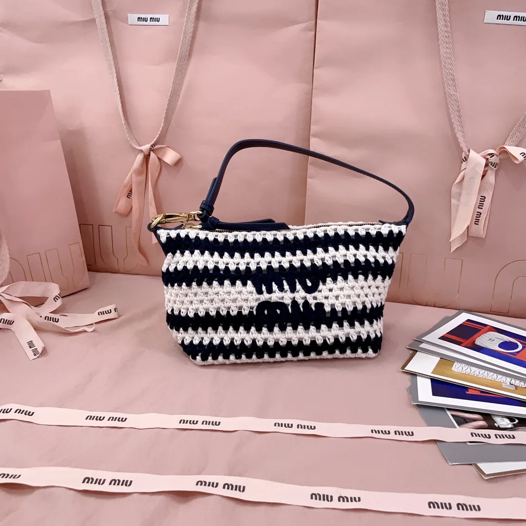 Классические Сумки Женские Miu Miu 11872274