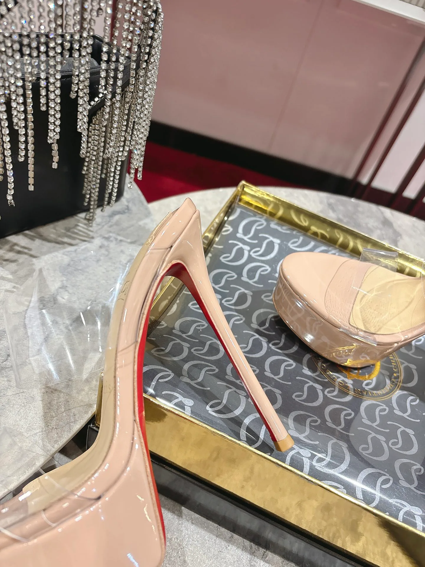 Босоножки Женские Christian Louboutin 491840