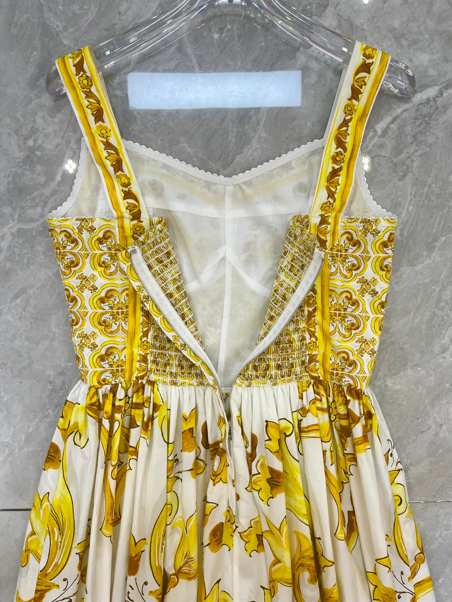 Платья Женские Dolce & Gabbana 16873705