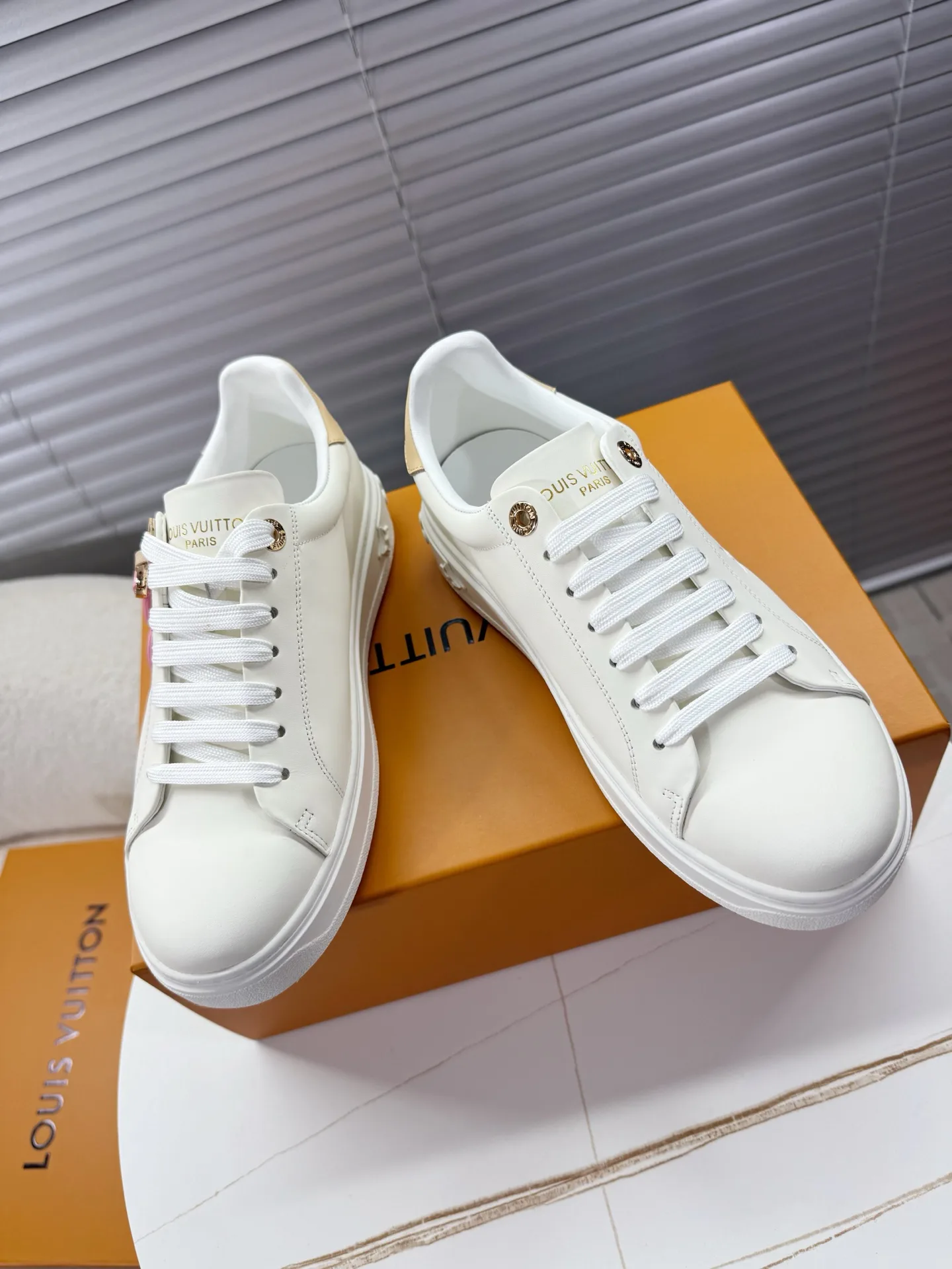Кроссовки Женские Louis Vuitton 466975