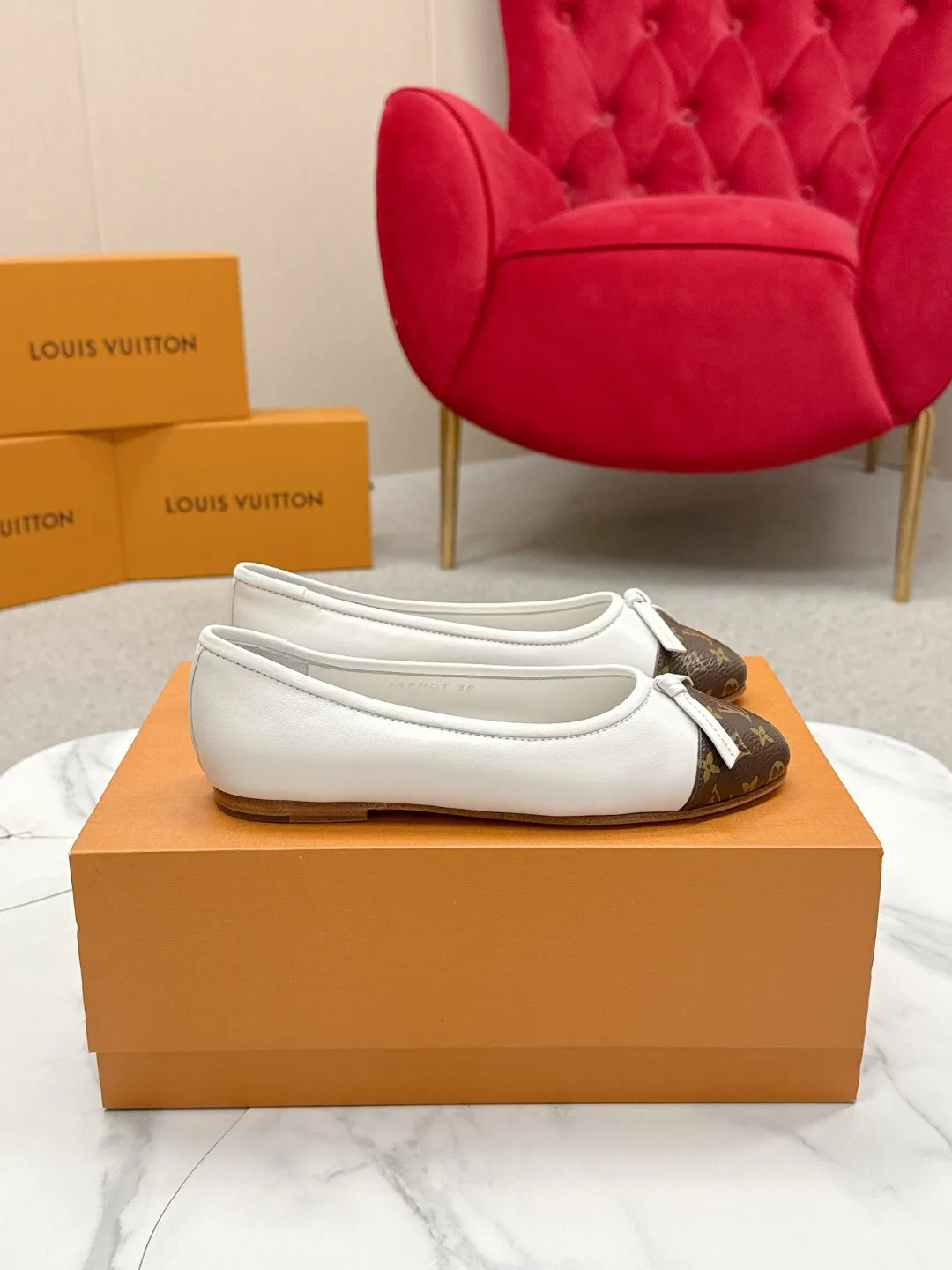 Балетки Женские Louis Vuitton 19099122