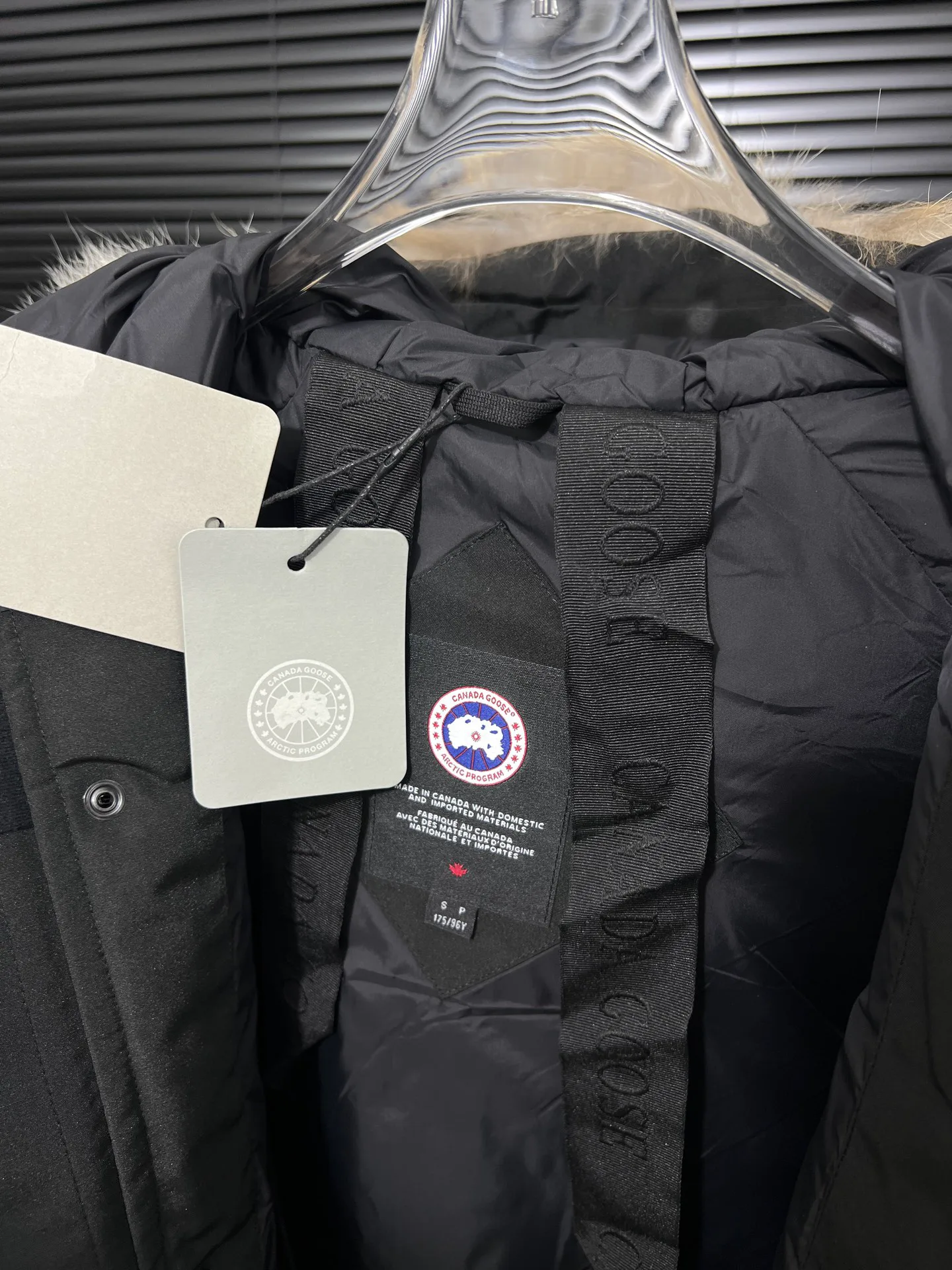 Куртки И Пуховики Женские Canada Goose 5380608